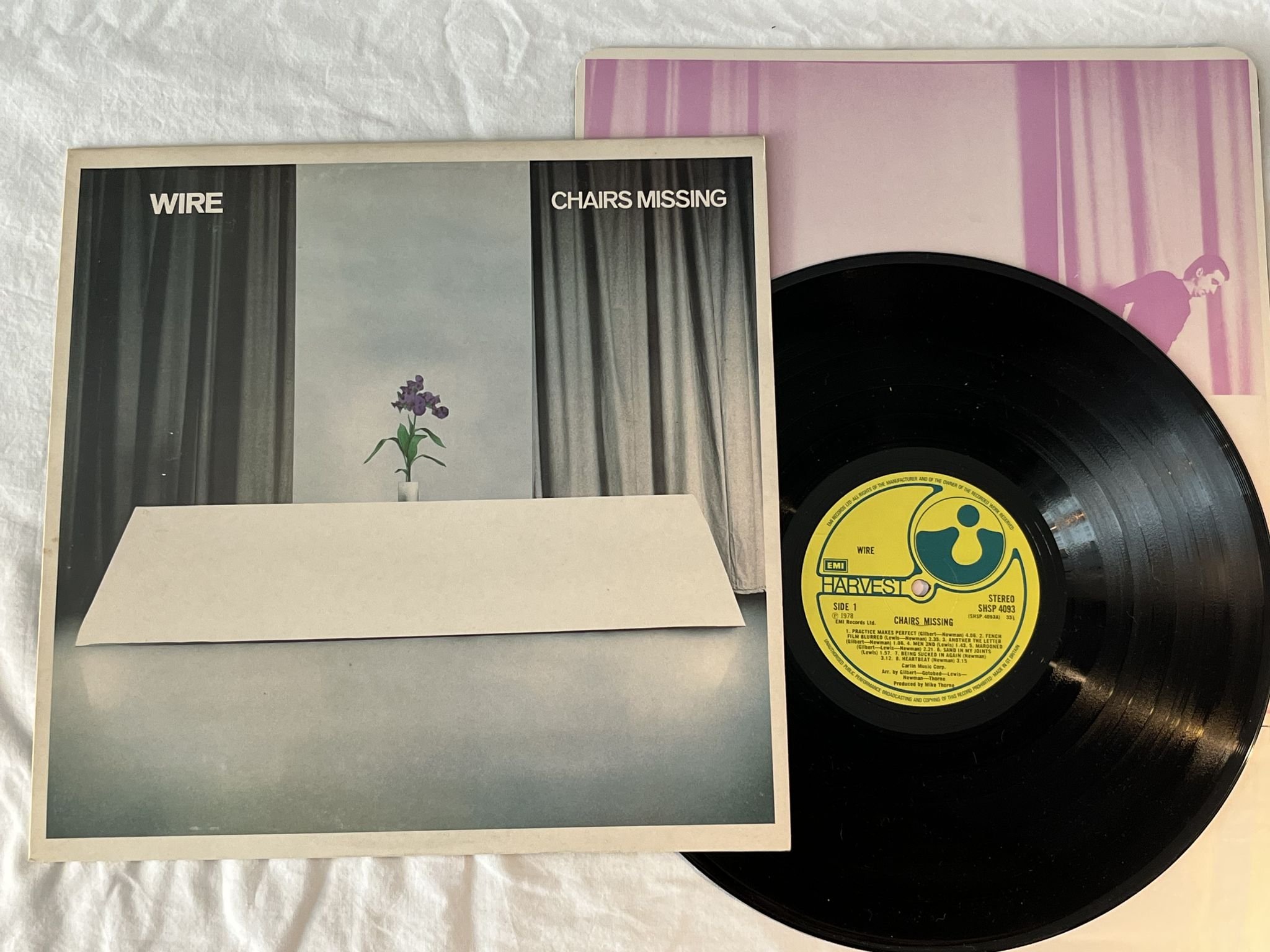 Omslagsbild för skivan WIRE chairs missing LP -78 UK HARVEST SHSP 4093 *** RARE NEW WAVE ***