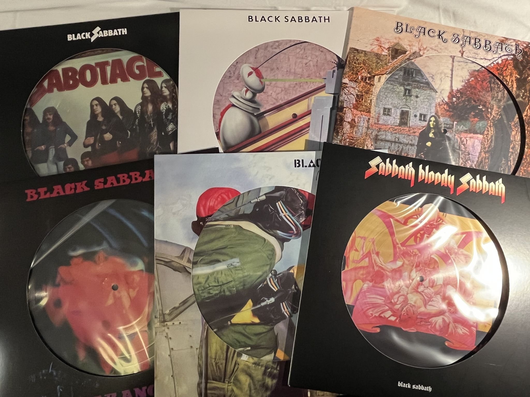 Omslagsbild för skivan BLACK SABBATH Hand Of Doom 1970-1978 8xLP PIC-DISC Box 2023 Numbered Ed 1563