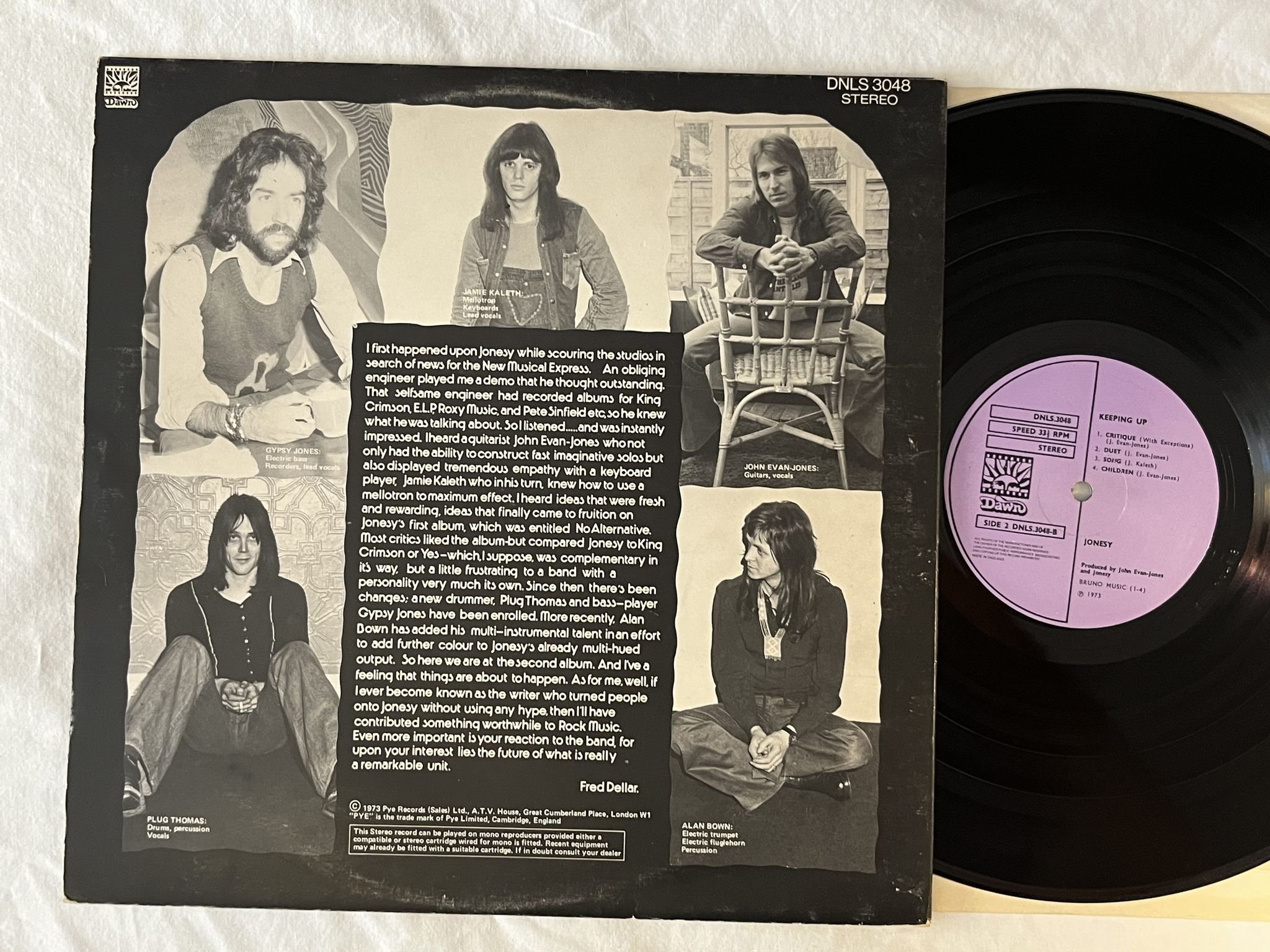 Omslagsbild för skivan JONESY Keeping Up... LP -73 UK DAWN DNLS 3048 ** Hard prog **