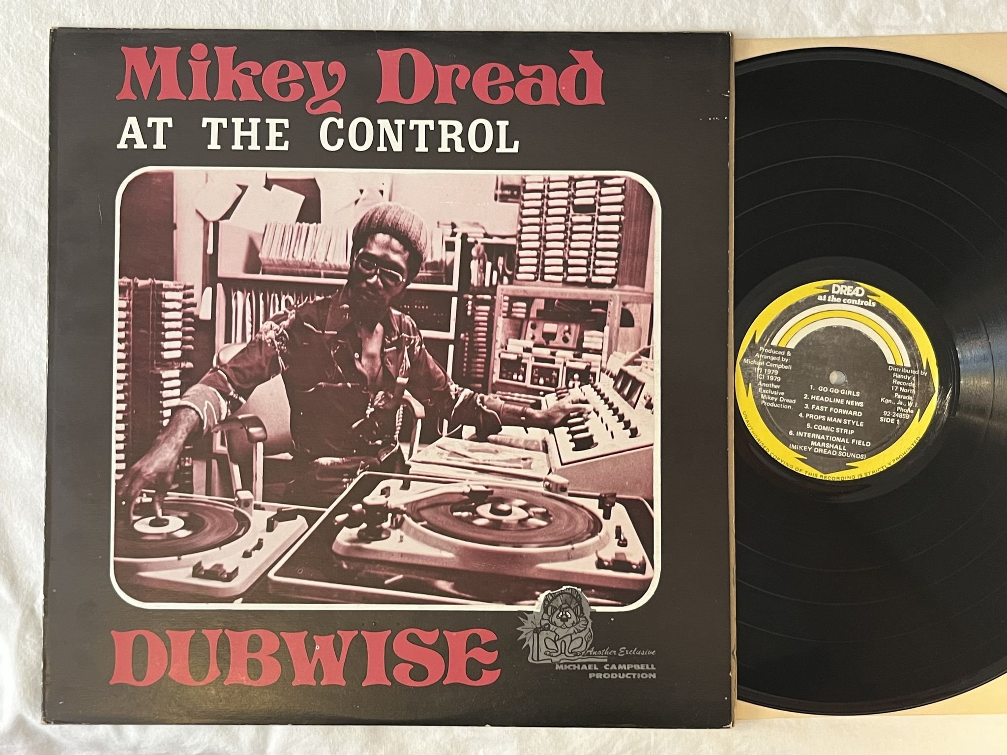 Omslagsbild för skivan MIKEY DREAD At The Control Dubwise LP -79 Jamaica PRIVATE PRESS * RARE DUB *