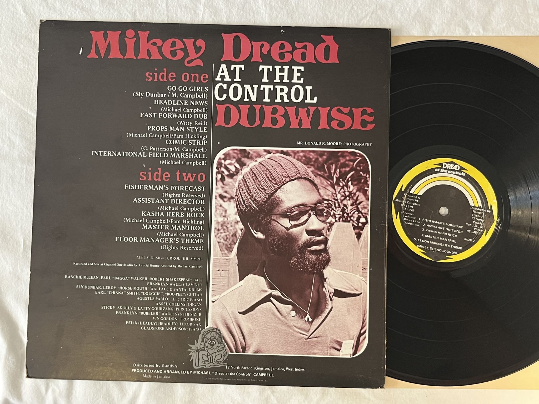 Omslagsbild för skivan MIKEY DREAD At The Control Dubwise LP -79 Jamaica PRIVATE PRESS * RARE DUB *
