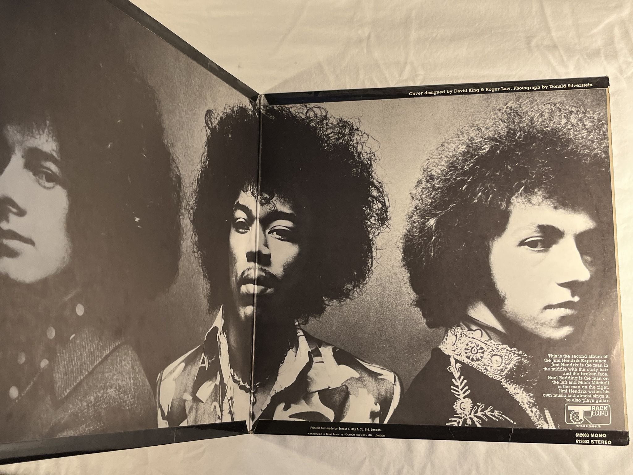 Omslagsbild för skivan THE JIMI HENDRIX EXPERIENCE axis: bold as love LP -67 UK TRACK 613003 ** RARE **