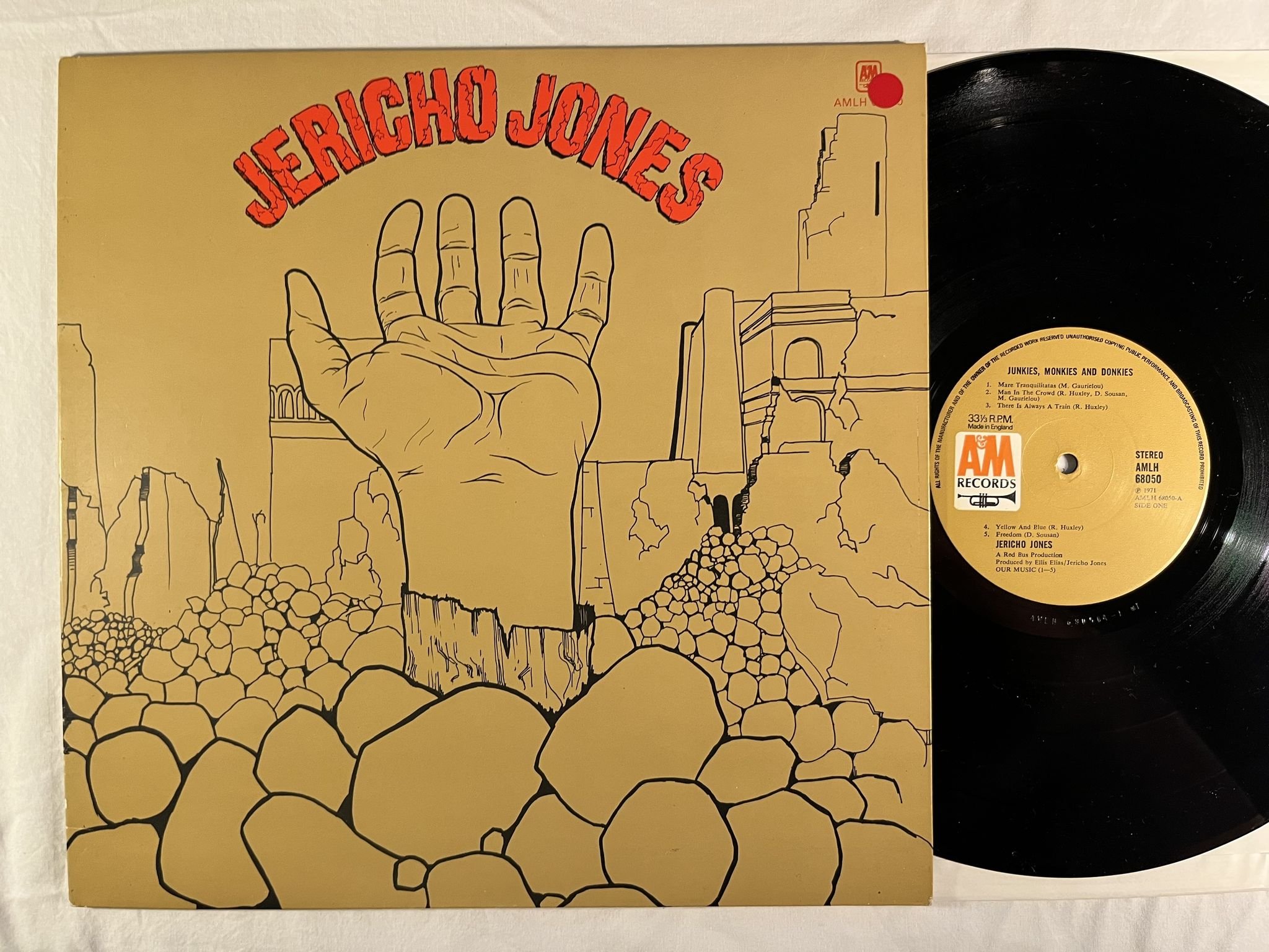 Omslagsbild för skivan JERICHO JONES Junkies Monkeys & Donkeys LP -71 UK A&M AMLH 68050