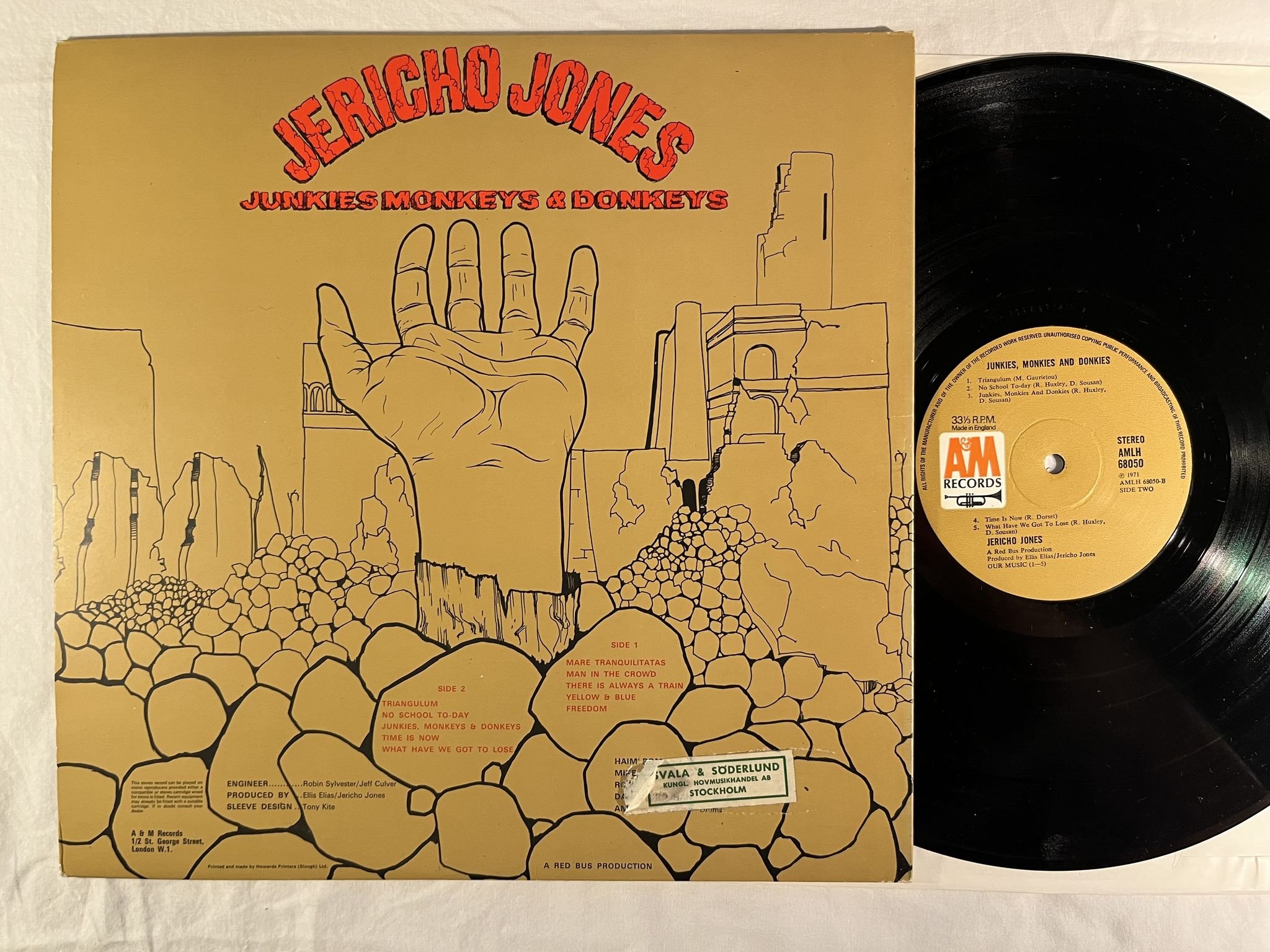 Omslagsbild för skivan JERICHO JONES Junkies Monkeys & Donkeys LP -71 UK A&M AMLH 68050