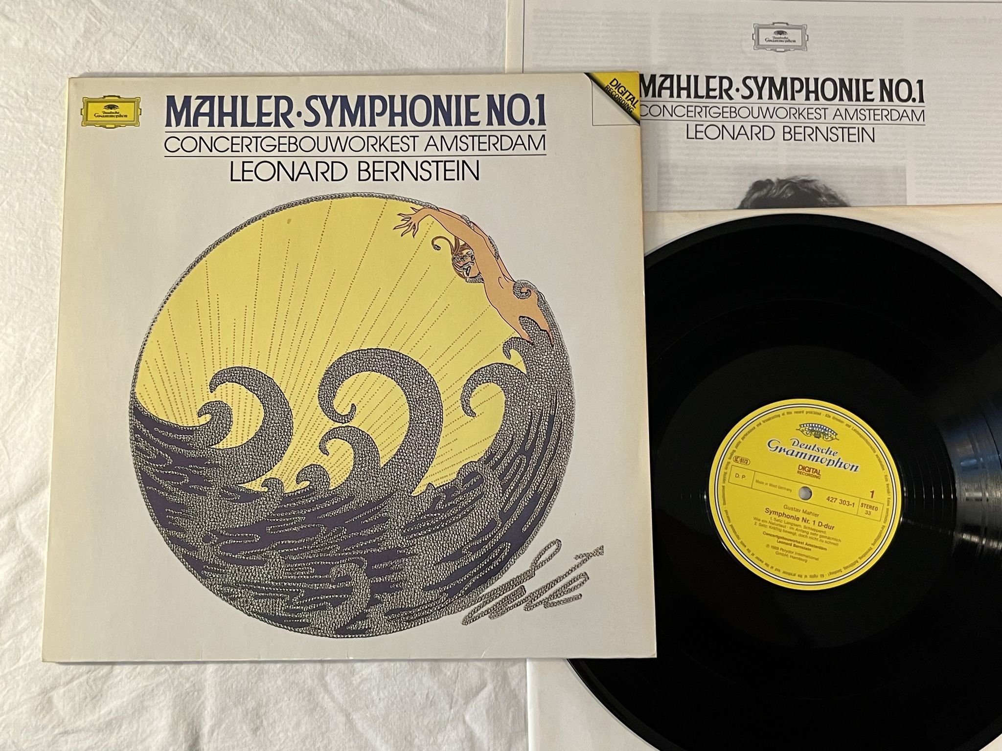 Omslagsbild för skivan BERNSTEIN Mahler: Symphonie No. 1 LP -89 Ger DGG 427 303-1