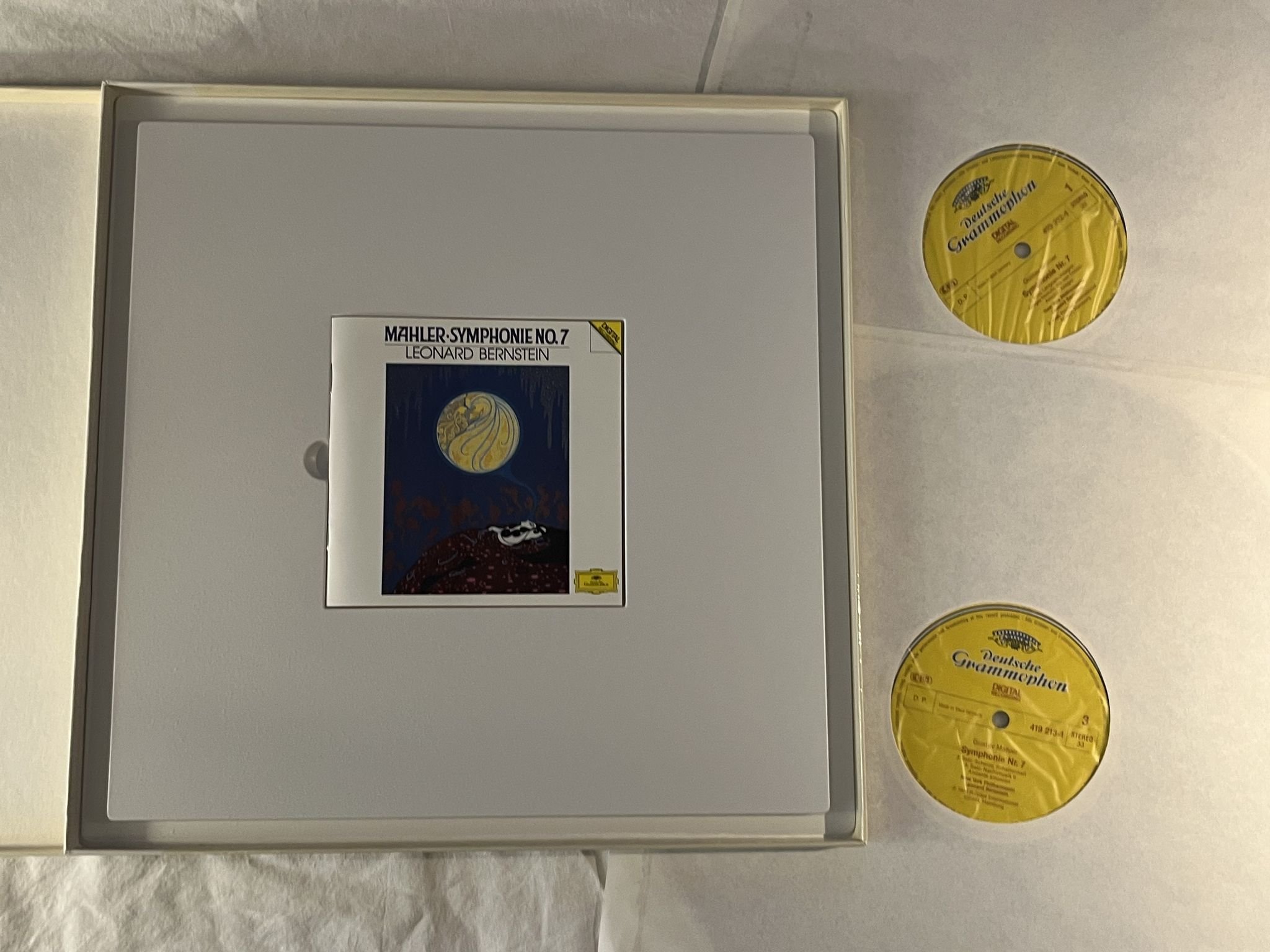 Omslagsbild för skivan BERNSTEIN Mahler: Symphonie No. 7 2xLP Box Set -86 Ger DGG 419 211-1
