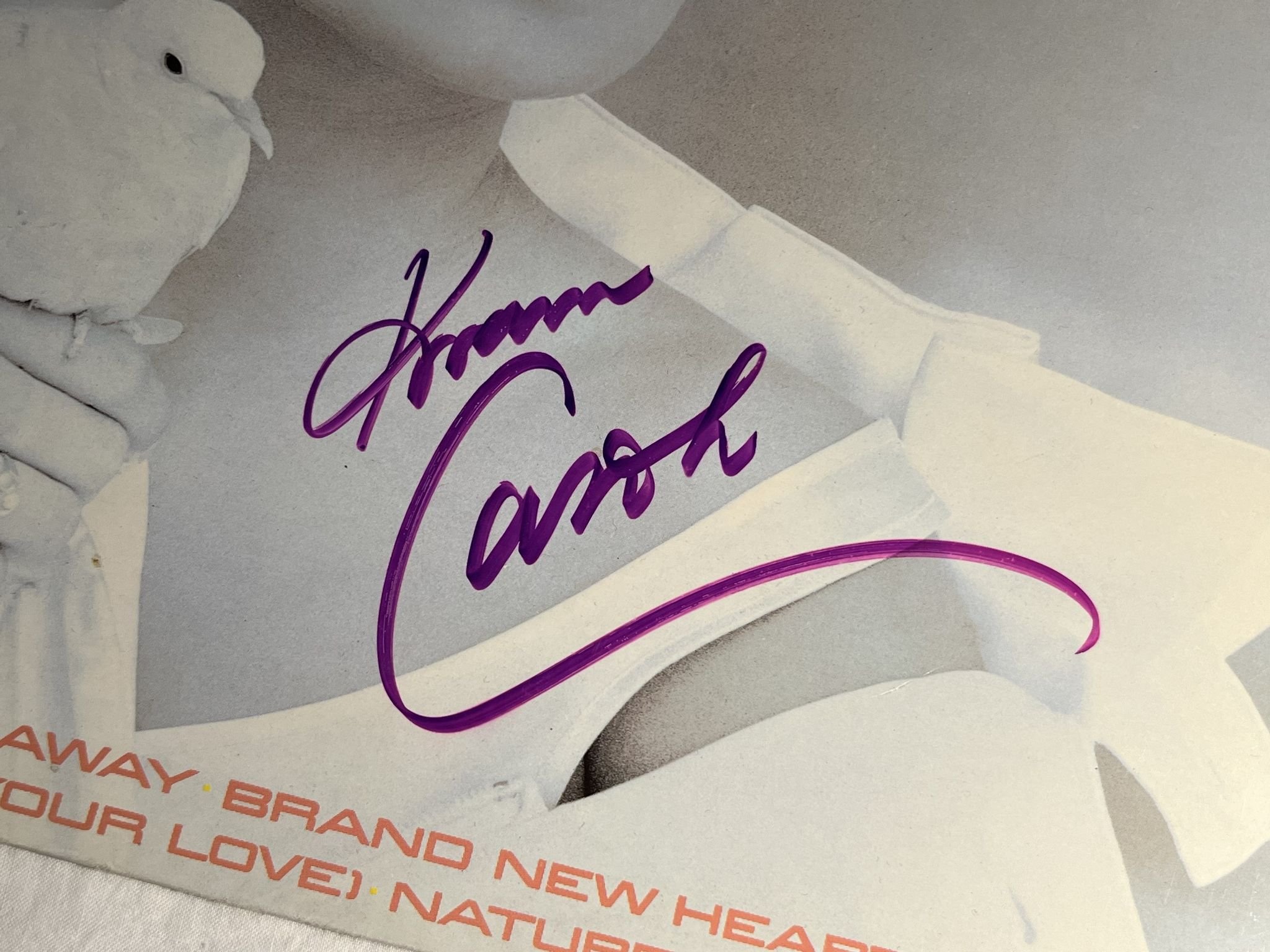 Omslagsbild för skivan CAROLA runaway LP -86 POLYDOR 829298-1 *** SIGNED BY CAROLA ***