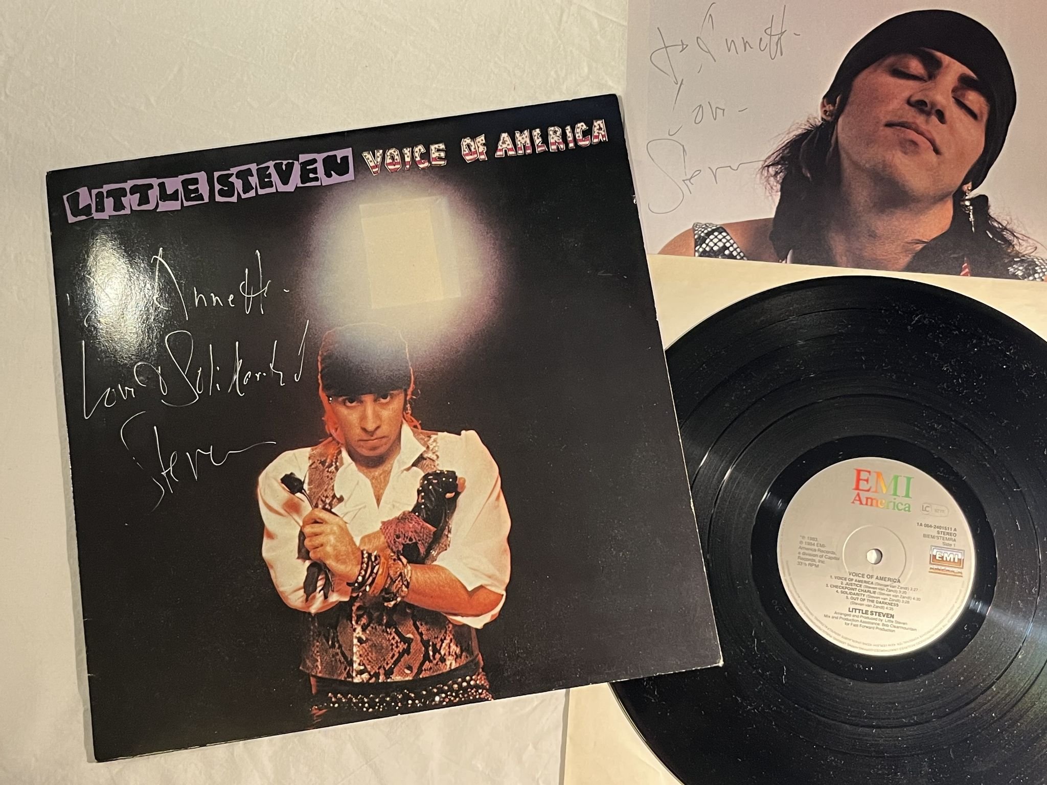 Omslagsbild för skivan LITTLE STEVEN voice of America LP -84 Hol EMI AMERICA *** SIGNED COVER ***