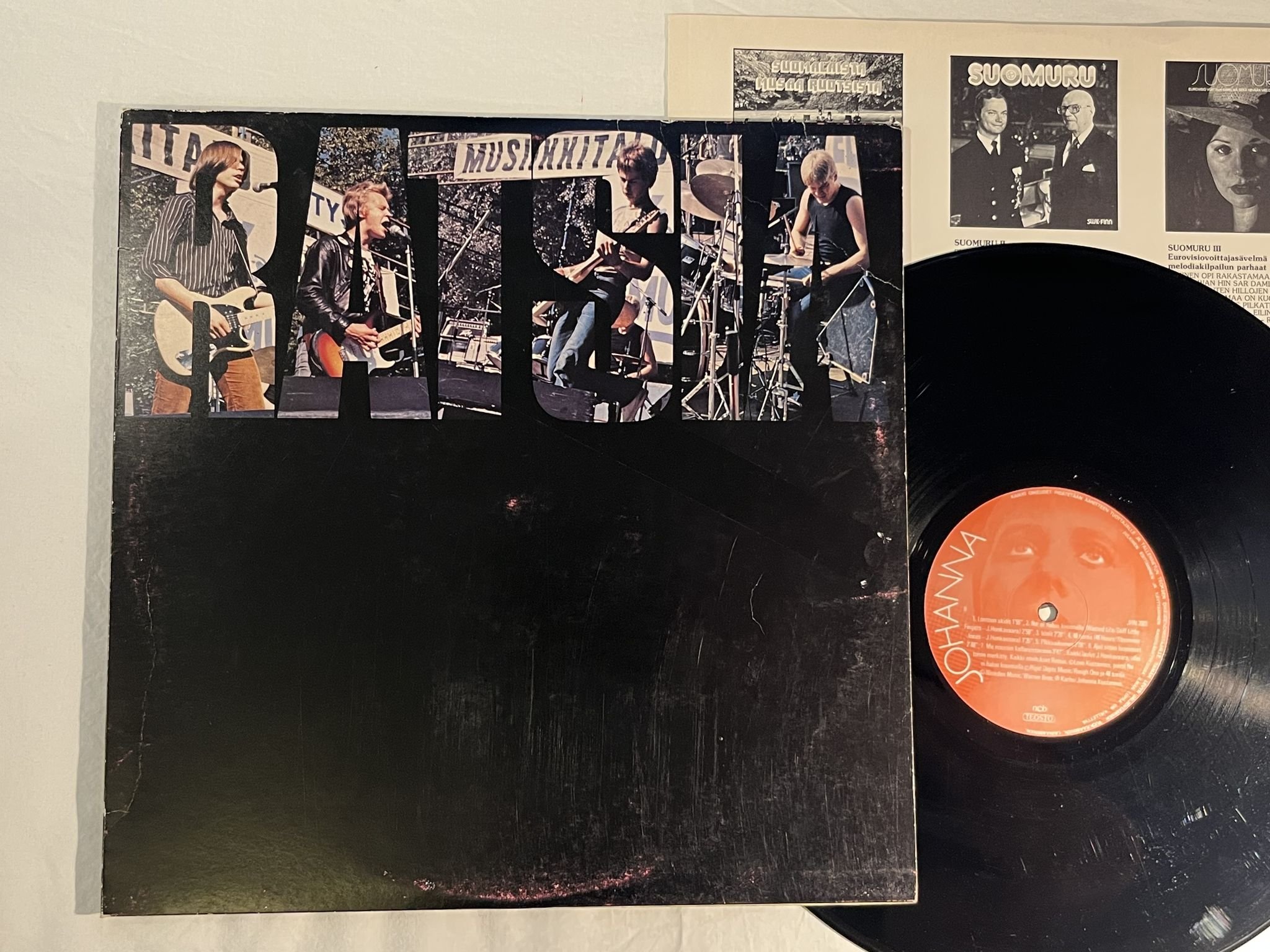 Omslagsbild för skivan RATSIA s/t LP -79 Finland JOHANNA JHN 2003 *** PUNK ROCK ***