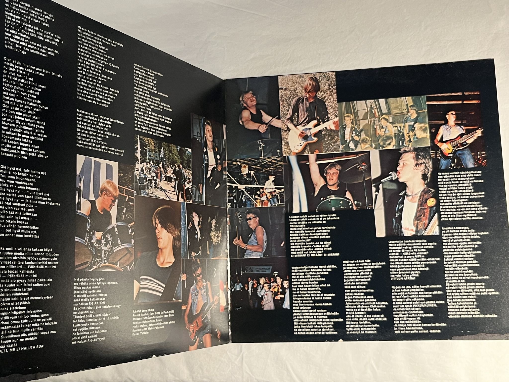 Omslagsbild för skivan RATSIA s/t LP -79 Finland JOHANNA JHN 2003 *** PUNK ROCK ***