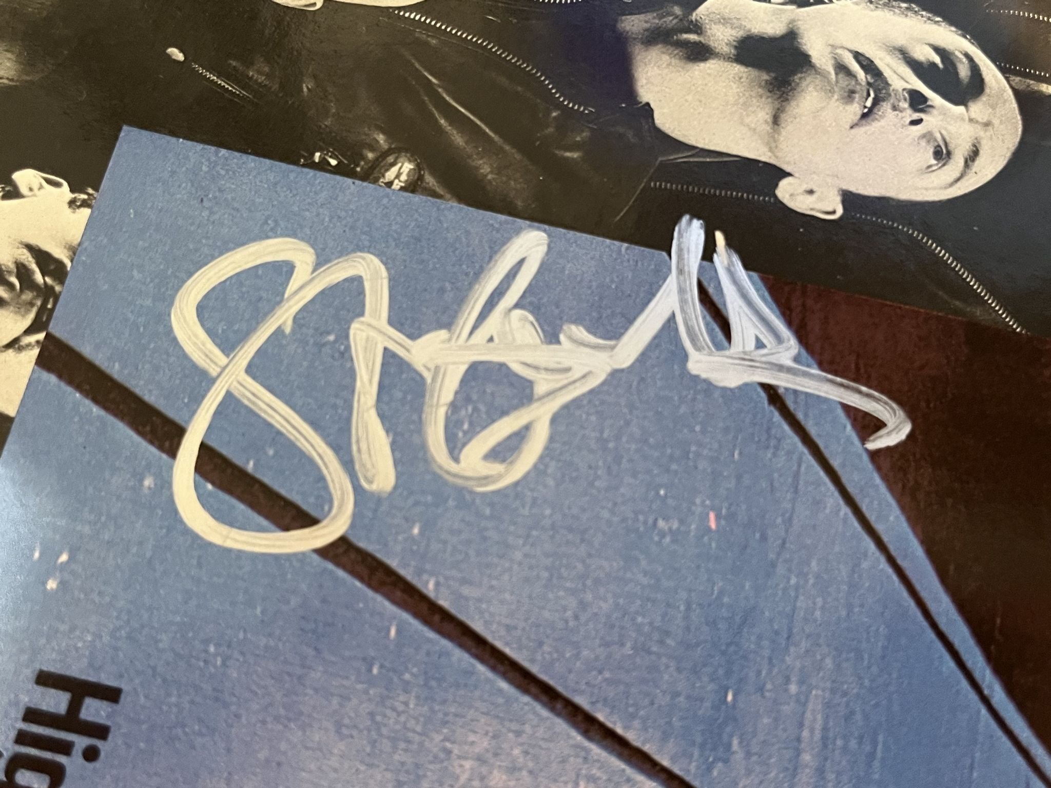 Omslagsbild för skivan DEF LEPPARD high n dry **** ONLY THE COVER WHICH IS SIGNED ****