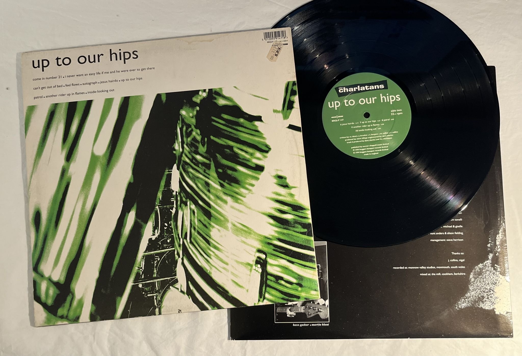 Omslagsbild för skivan THE CHARLATANS up to our hips LP -94 BEGGARS BANQUET BBQLP 147 ** RARE INDIE **