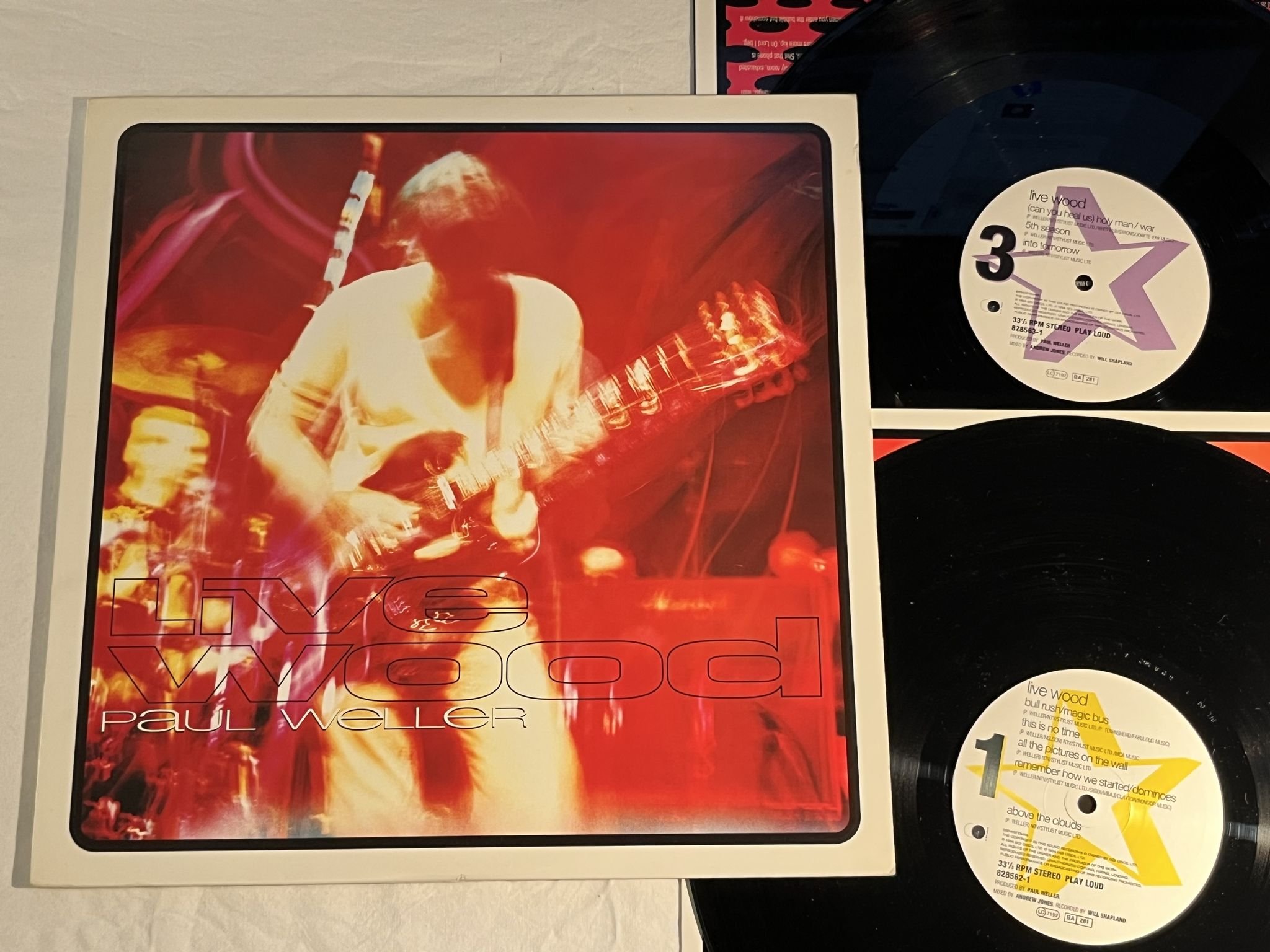 Omslagsbild för skivan PAUL WELLER Live Wood 2xLP -94 GO! Discs 828 561-1 *** Rare ***