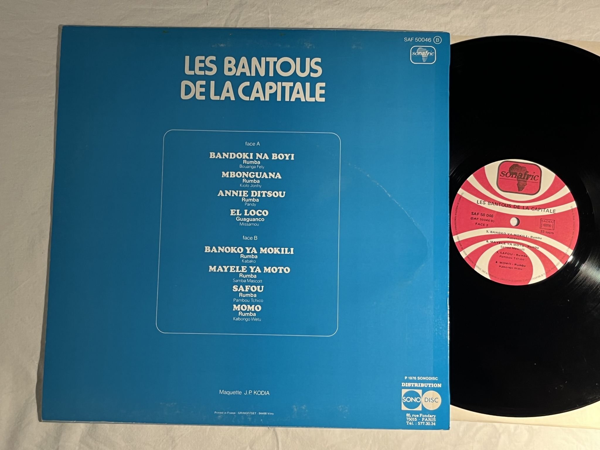 Omslagsbild för skivan Les Bantous De La Capitale s/t LP -76 Fra SONAFRIC SAF 50046