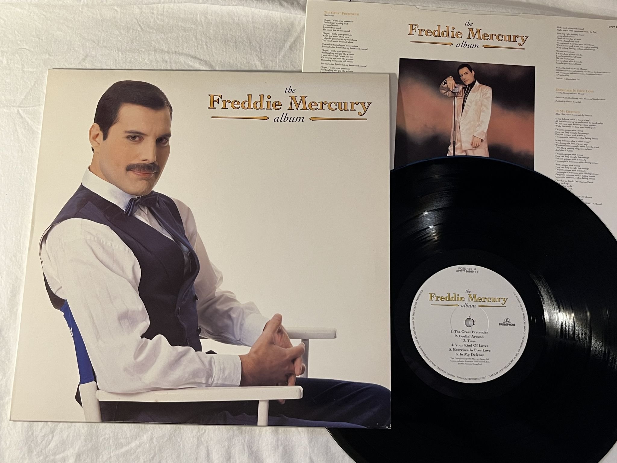 Omslagsbild för skivan FREDDIE MERCURY The Freddie Mercury Album LP -92 UK PARLOPHONE PCSD 124