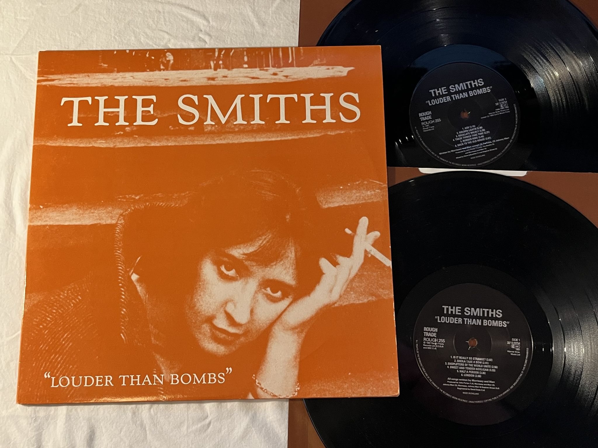 Omslagsbild för skivan THE SMITHS louder than bombs 2xLP -87 UK ROUGH TRADE ROUGH 255