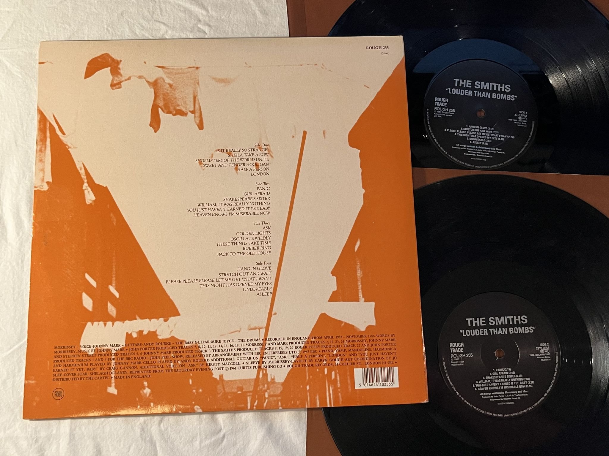 Omslagsbild för skivan THE SMITHS louder than bombs 2xLP -87 UK ROUGH TRADE ROUGH 255