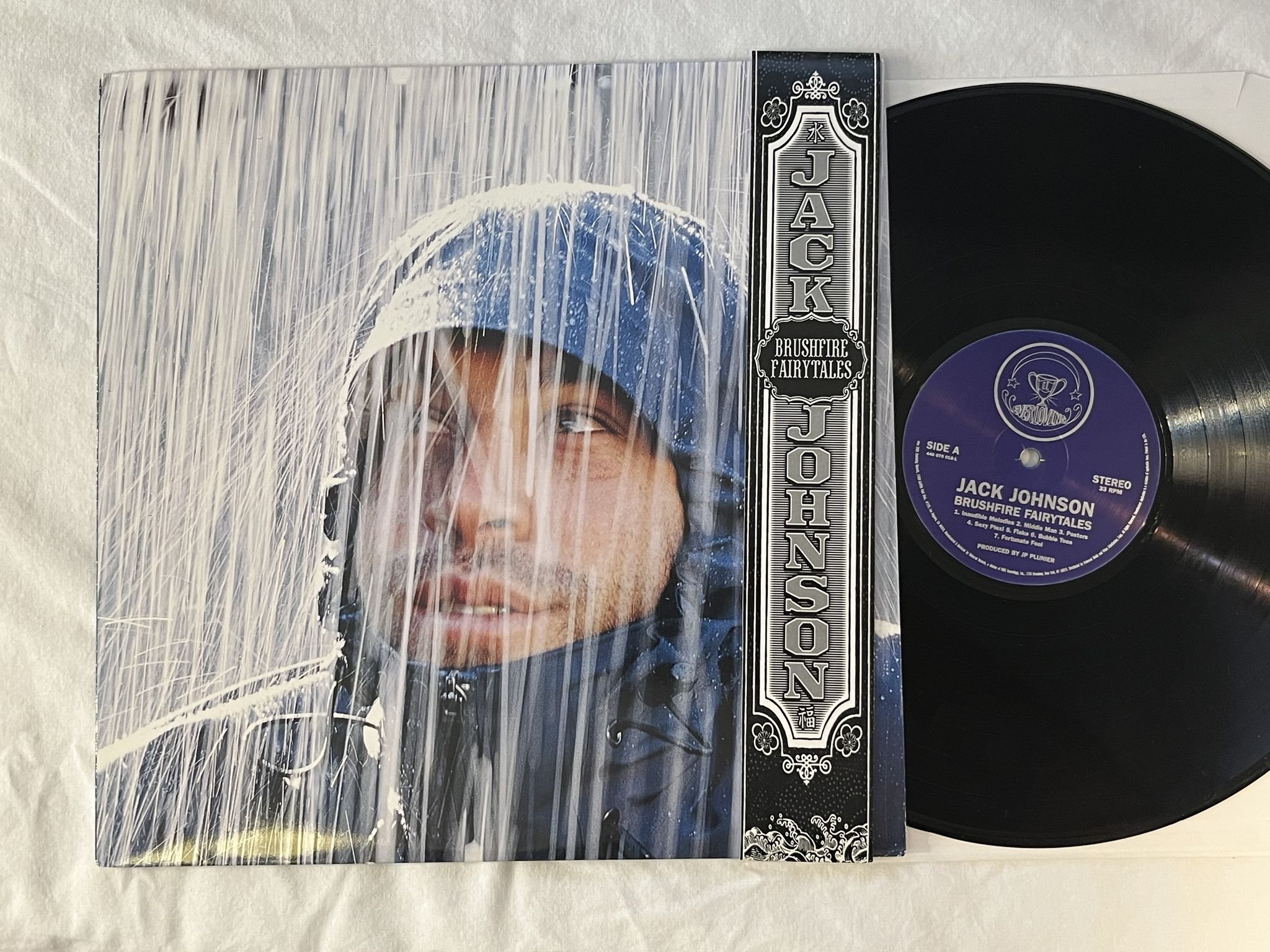 Omslagsbild för skivan JACK JOHNSON Brushfire Fairytales LP re EVERLOVING 440 075 015-1