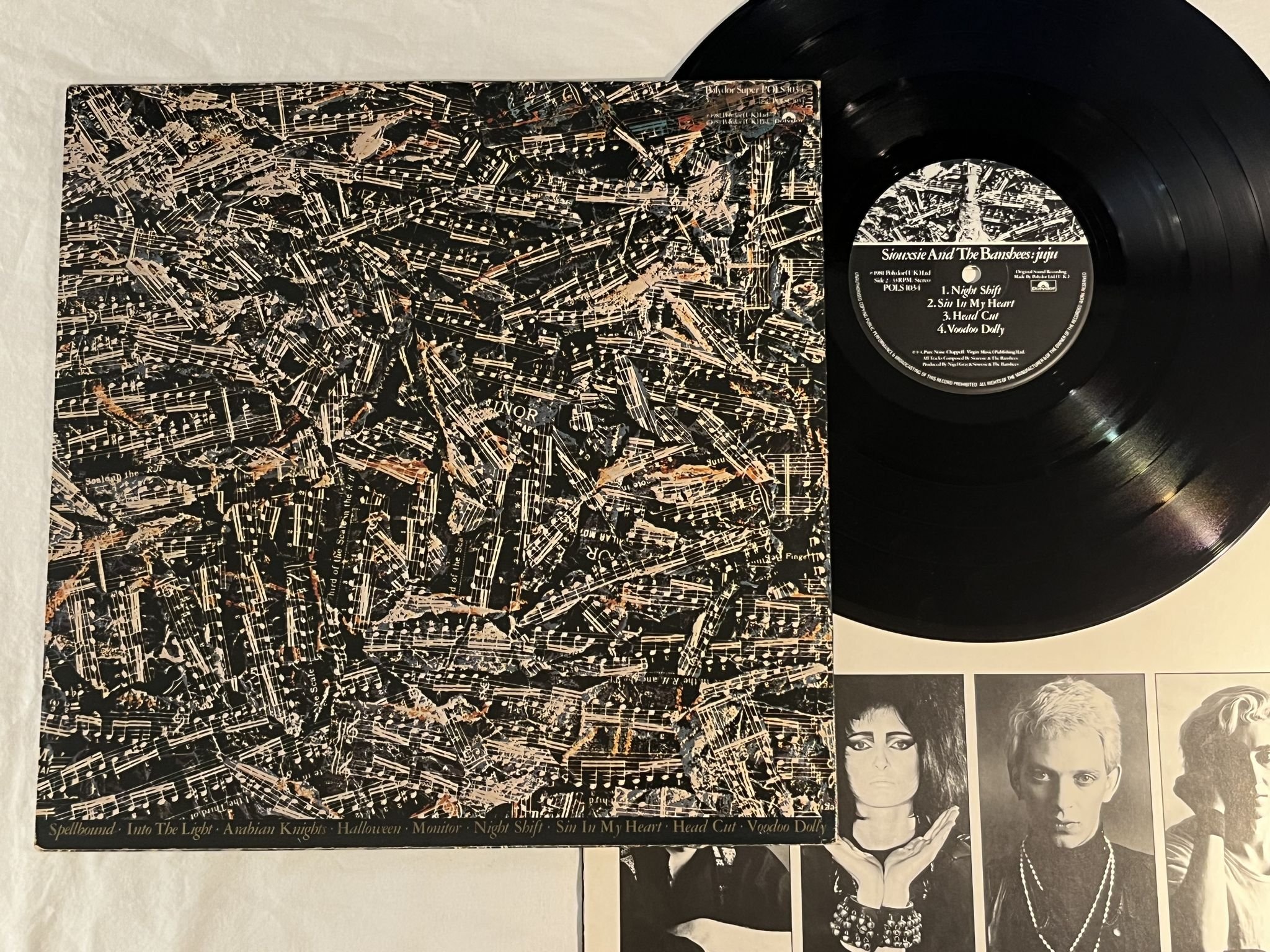 Omslagsbild för skivan SIOUXSIE & THE BANSHEES juju LP -81 UK POLYDOR POLS 1034 ** Goth Rock **