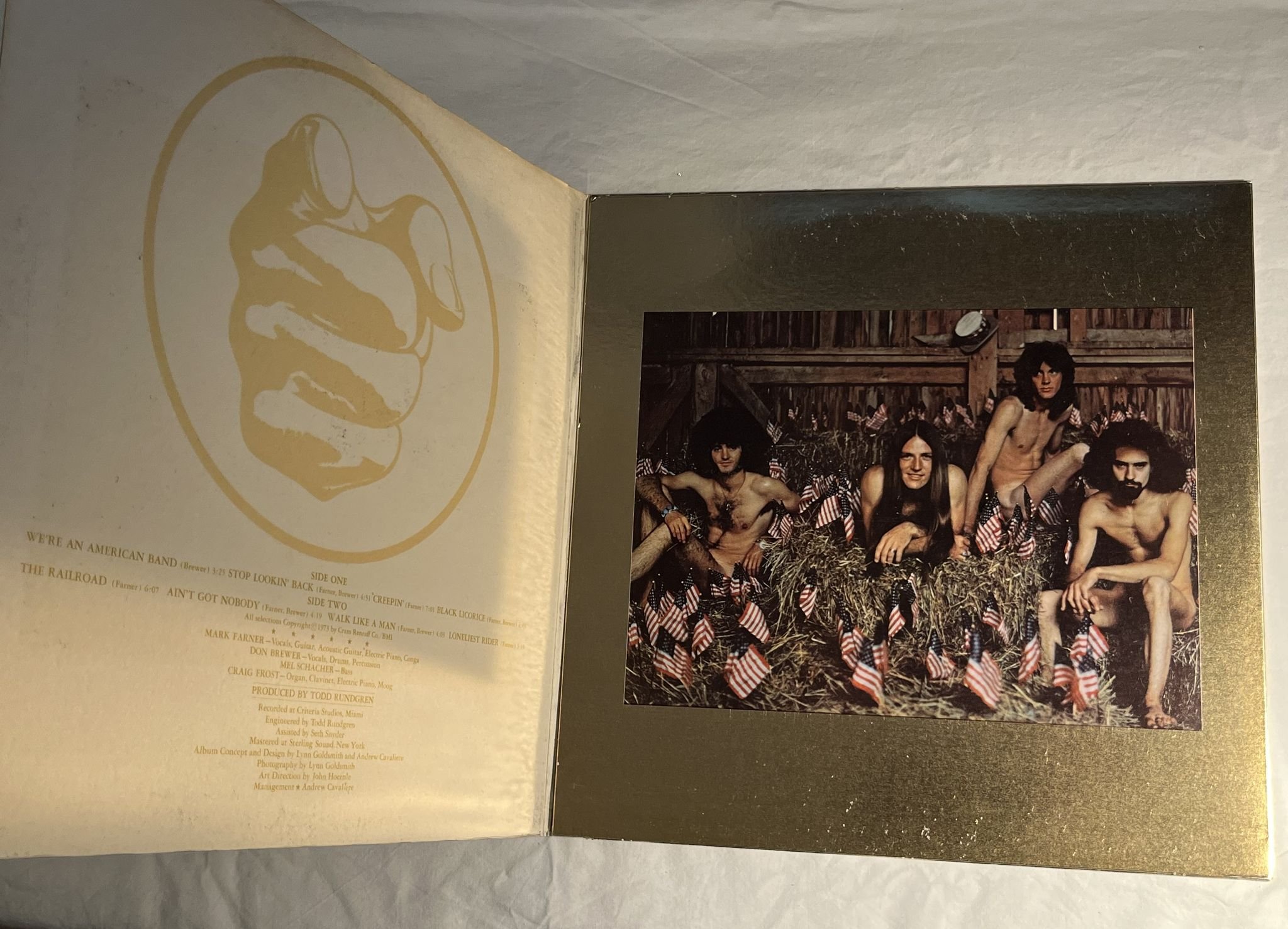Omslagsbild för skivan GRAND FUNK we're an american band LP -73 US CAPITOL SMAS-11207 * YELLOW VINYL *