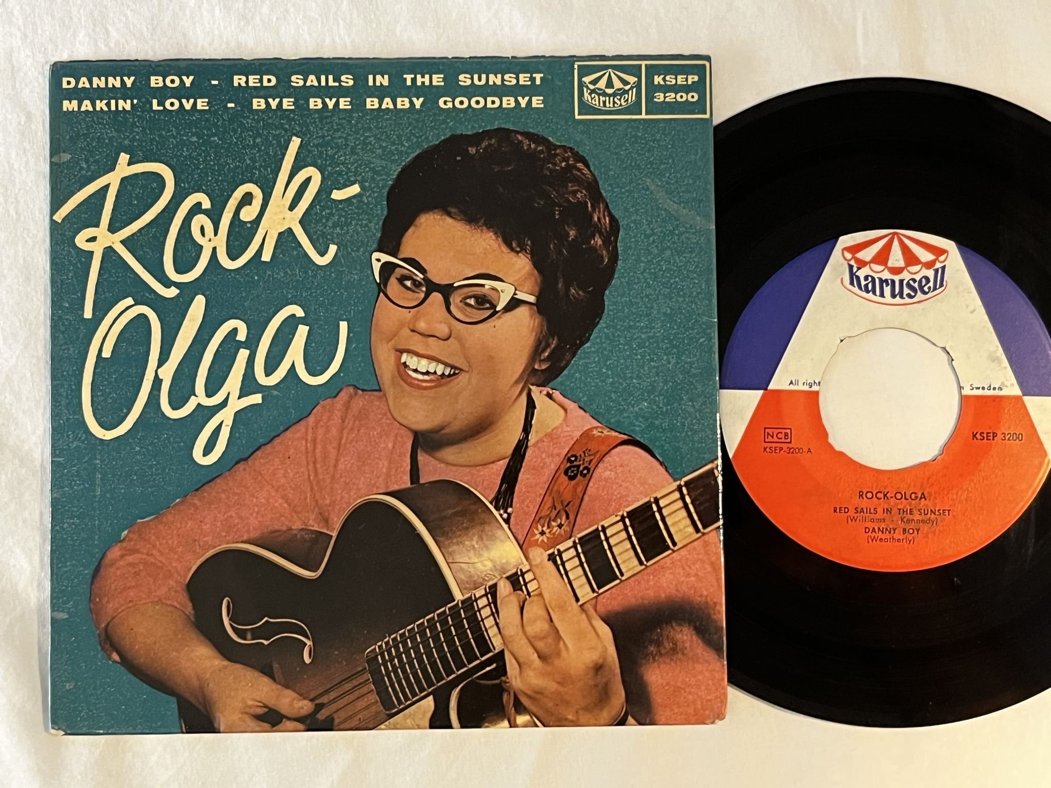 Omslagsbild för skivan ROCK-OLGA Red Sails In The Sunset 7"ep -59 KARUSELL KSEP 3200