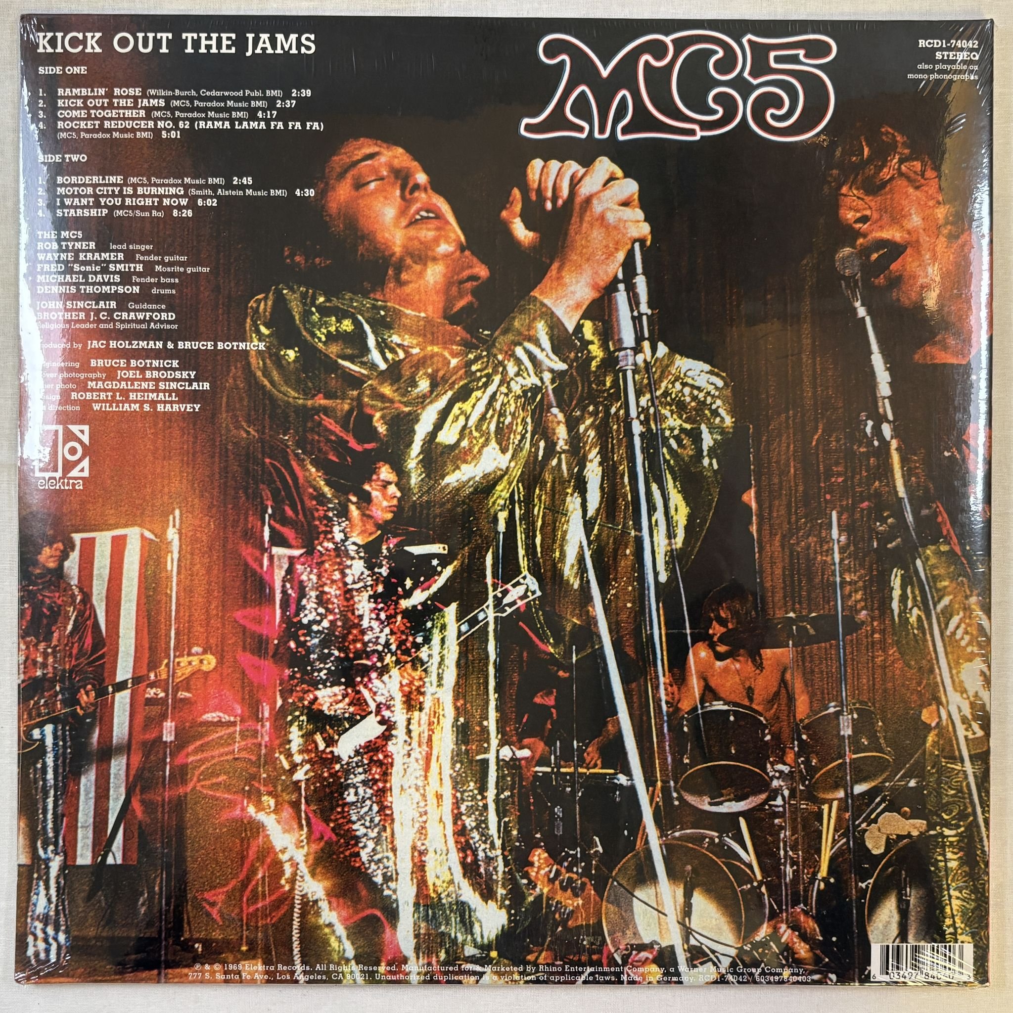 Omslagsbild för skivan MC5 Kick Out The Jams LP Elektra – RCD1 74042