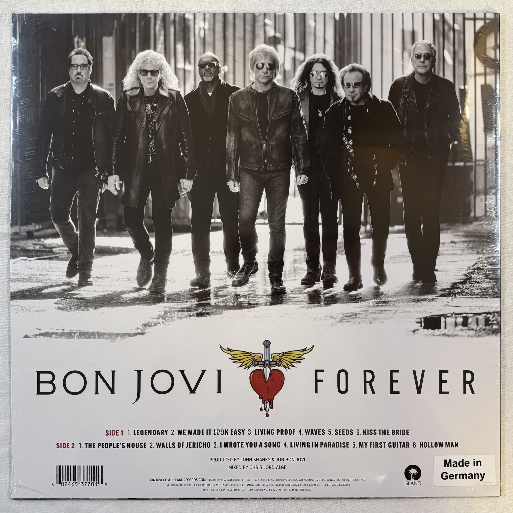 Omslagsbild för skivan BON JOVI Forever LP- 2024 Island Records 602465377019