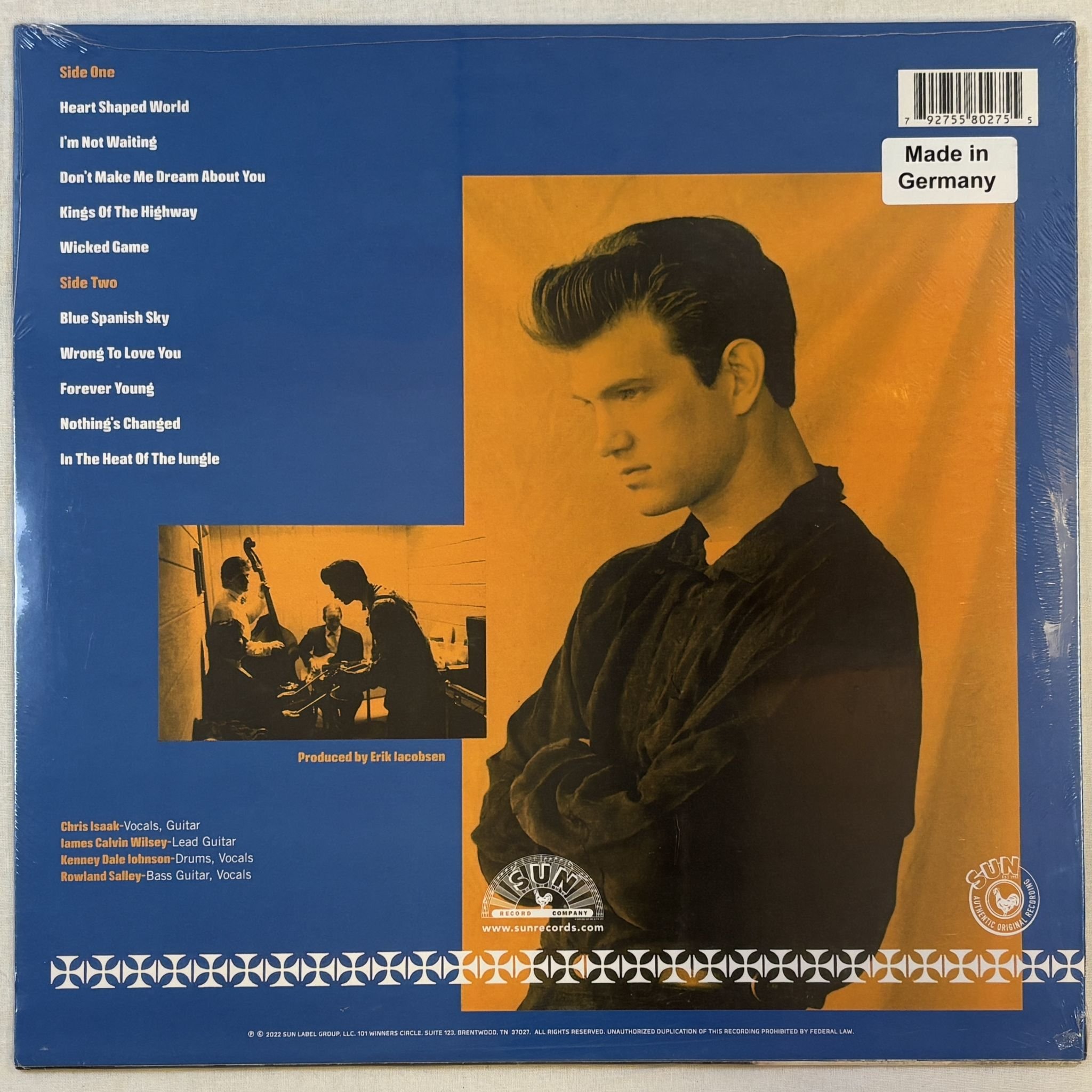 Omslagsbild för skivan CHRIS ISAAK Heart Shaped World LP- 2022 Sun – SUN8014 / 792755802755