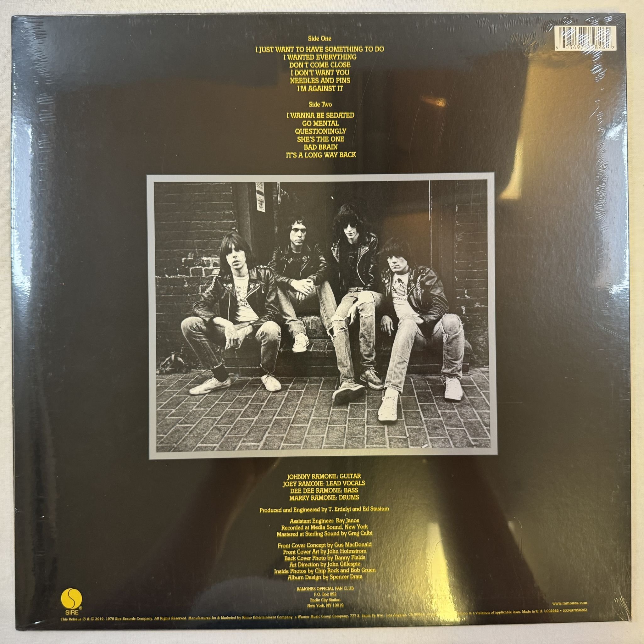 Omslagsbild för skivan RAMONES road to ruin LP Sire – RR1 6063