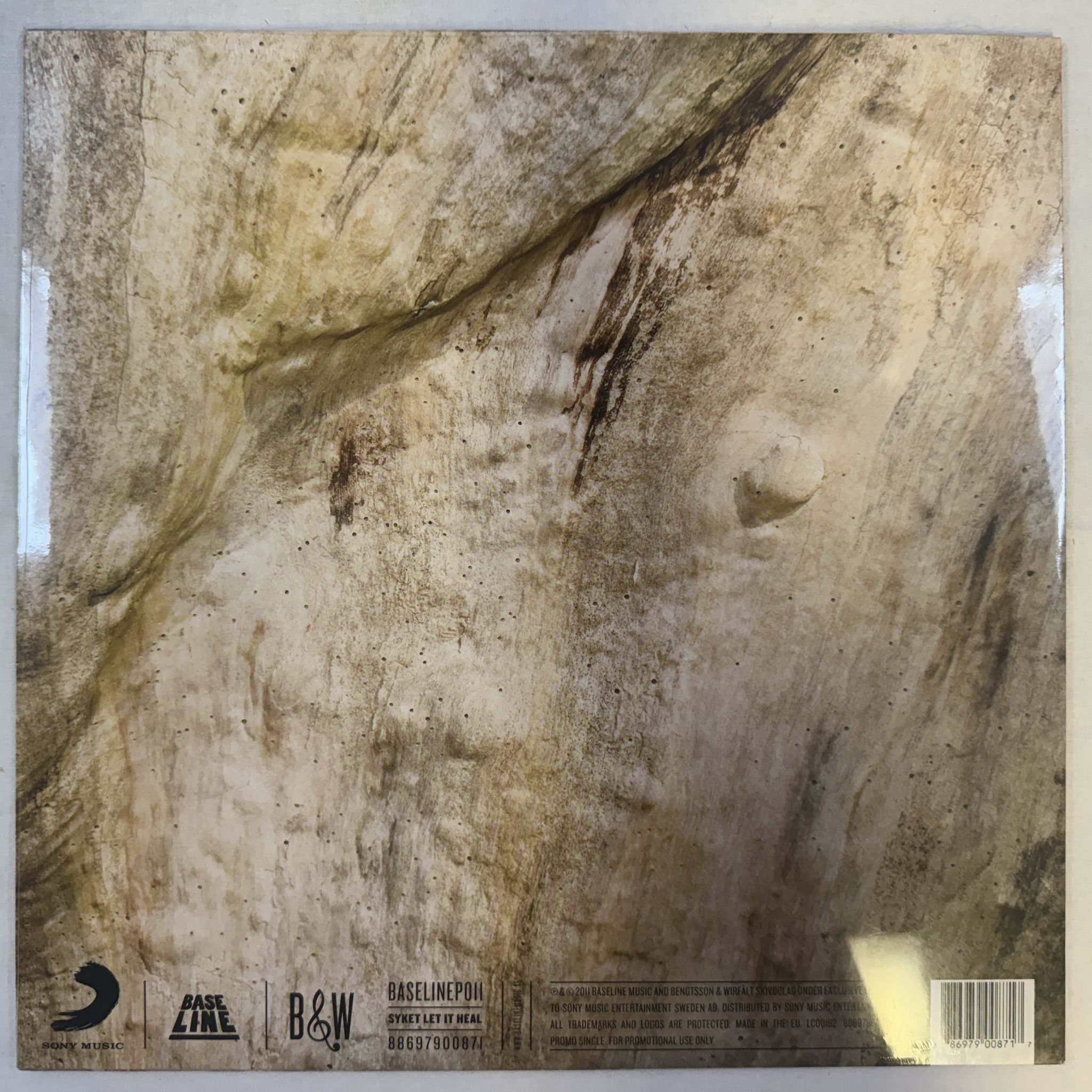 Omslagsbild för skivan SYKET let it heal LP -2011 BASSLINEP011