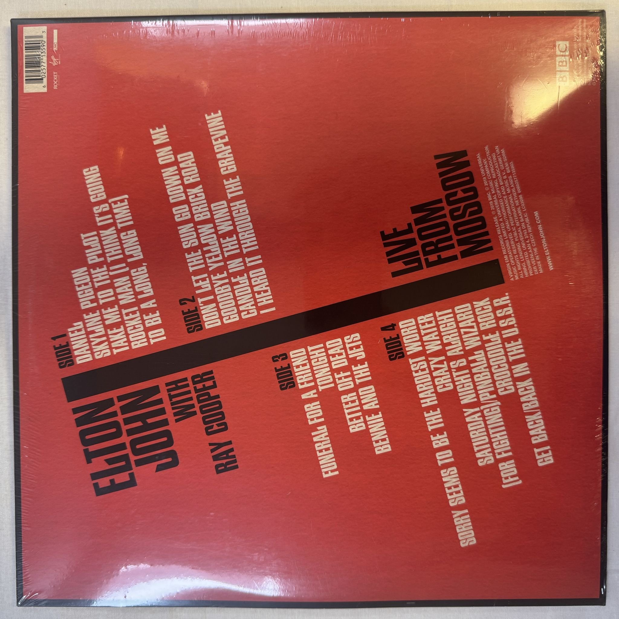 Omslagsbild för skivan ELTON JOHN, RAY COOPER live from Moscow LP -2019 7713590