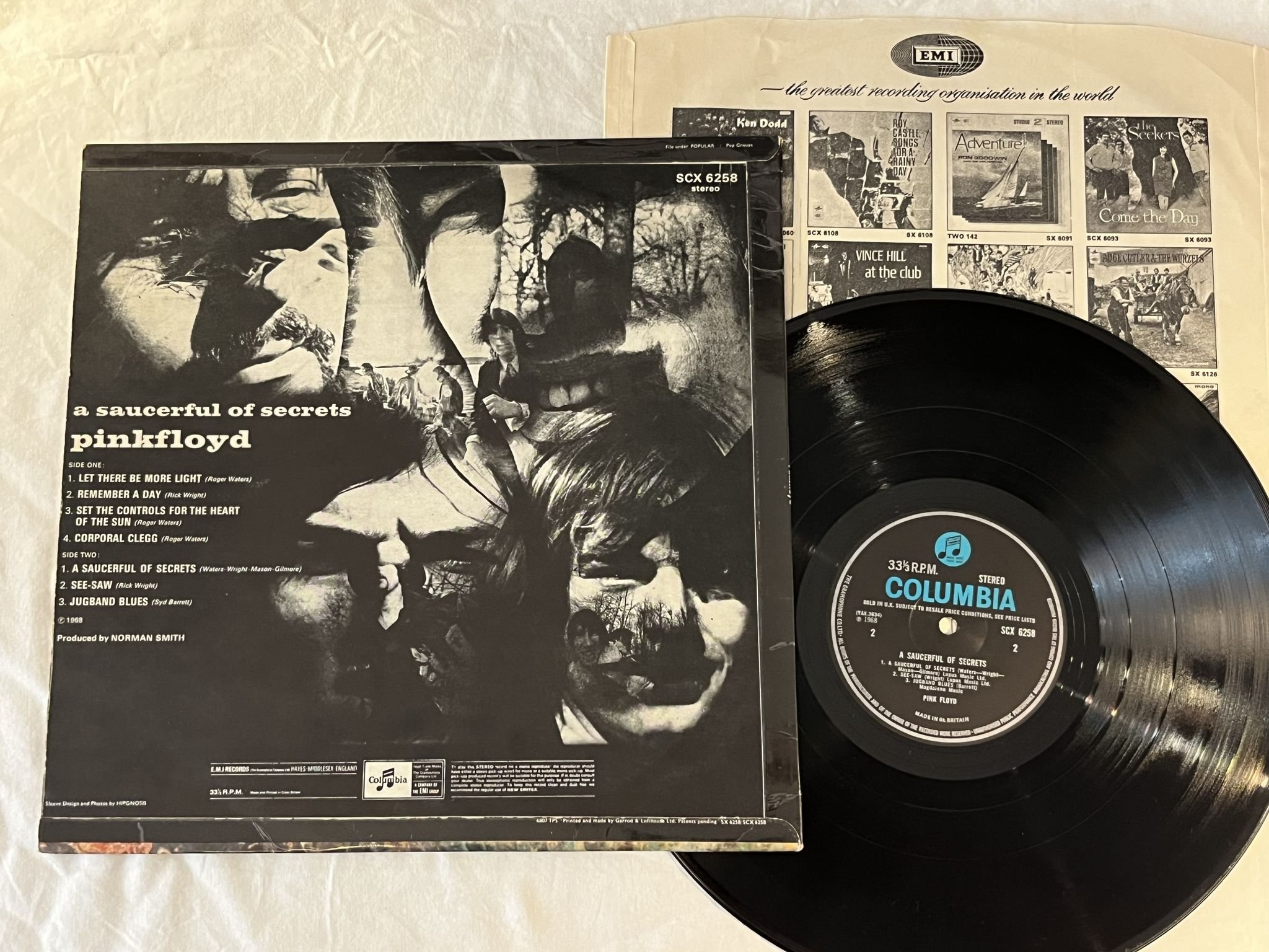 Omslagsbild för skivan PINK FLOYD A Saucerful Of Secrets LP -68 UK blue COLUMBIA SCX 6258 ** RARE **