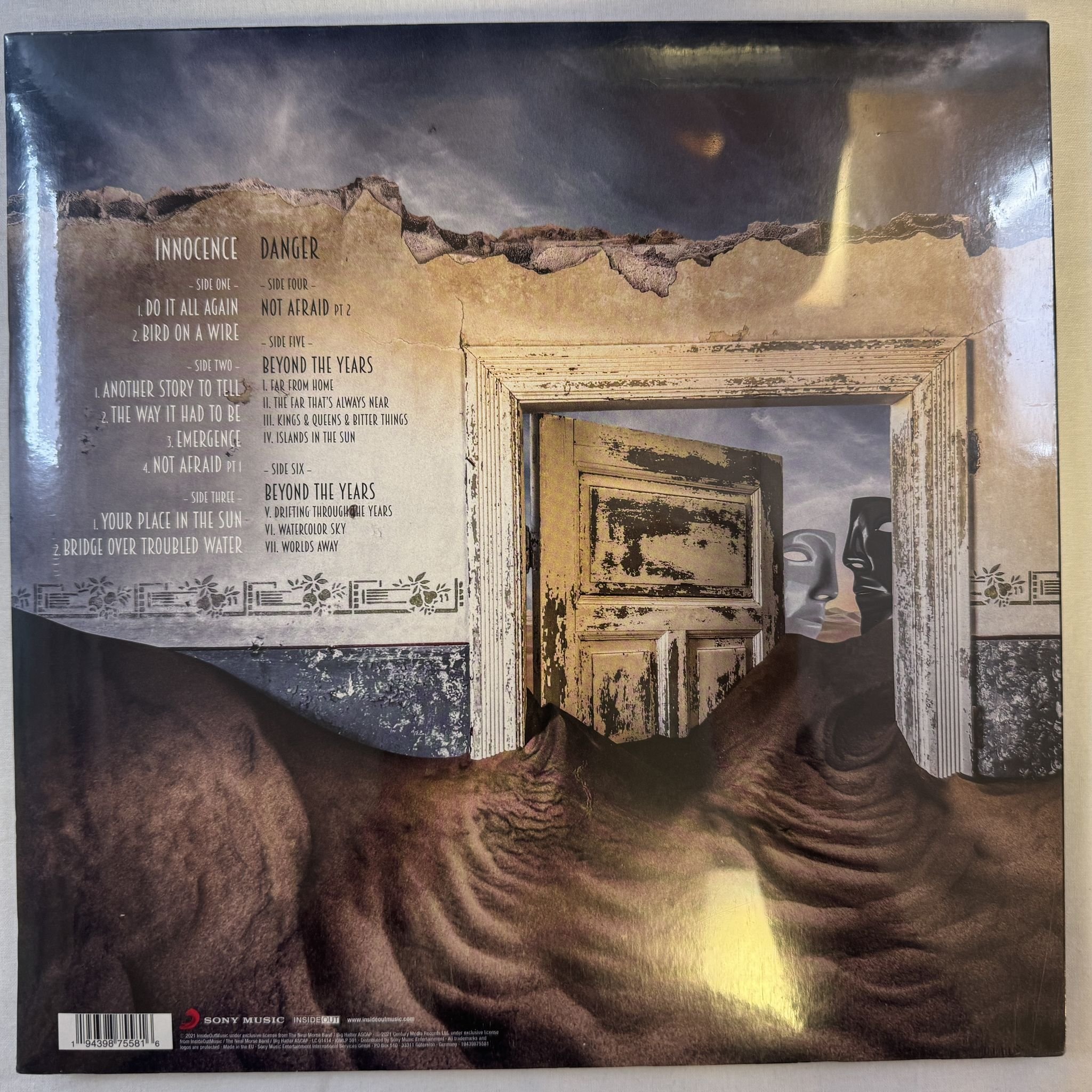 Omslagsbild för skivan THE NEAL MORSE BAND innocence & Danger LP -2021 Inside Out Music – IOMLP 591