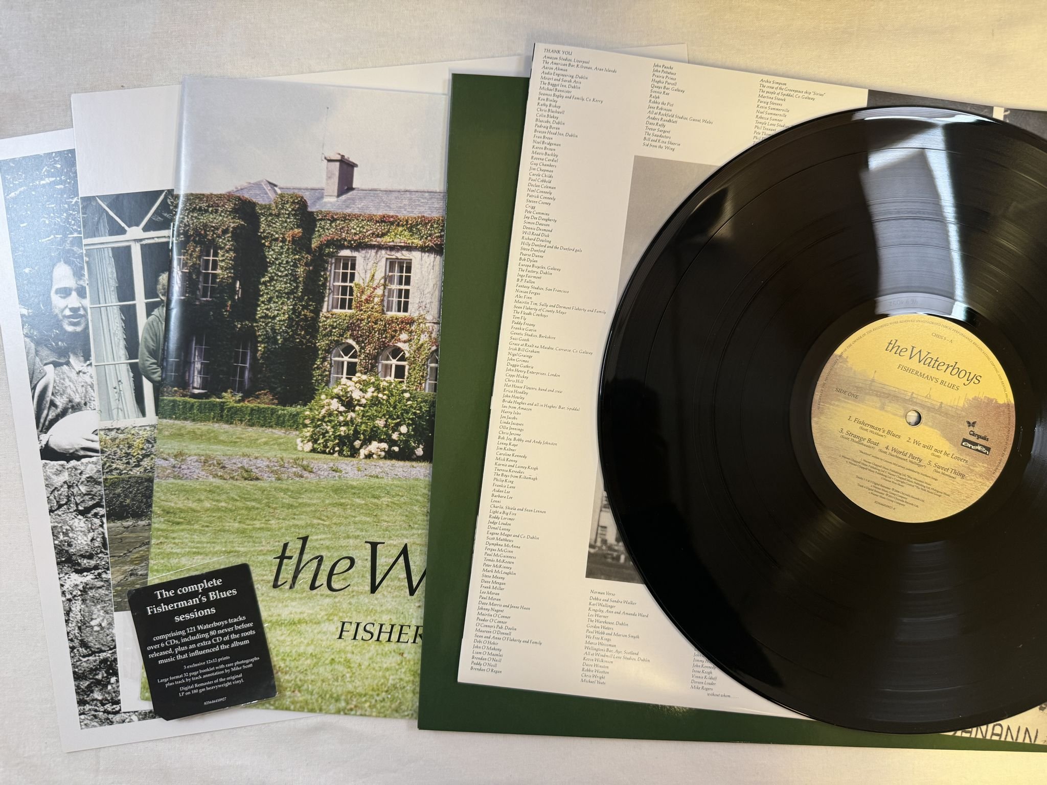 Omslagsbild för skivan THE WATERBOYS fisherman's box LP -2013 Chrysalis – 825646410927