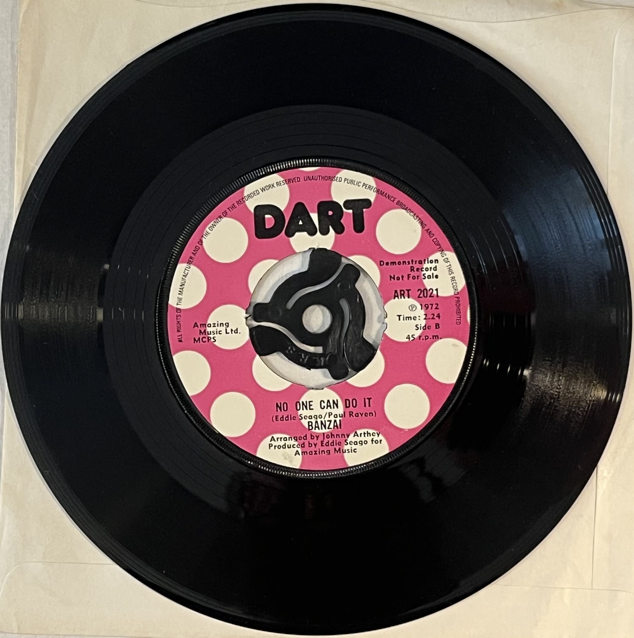 Omslagsbild för skivan BANZAI get out of bed 7" -72 UK DART ART 2021 ** Rare **