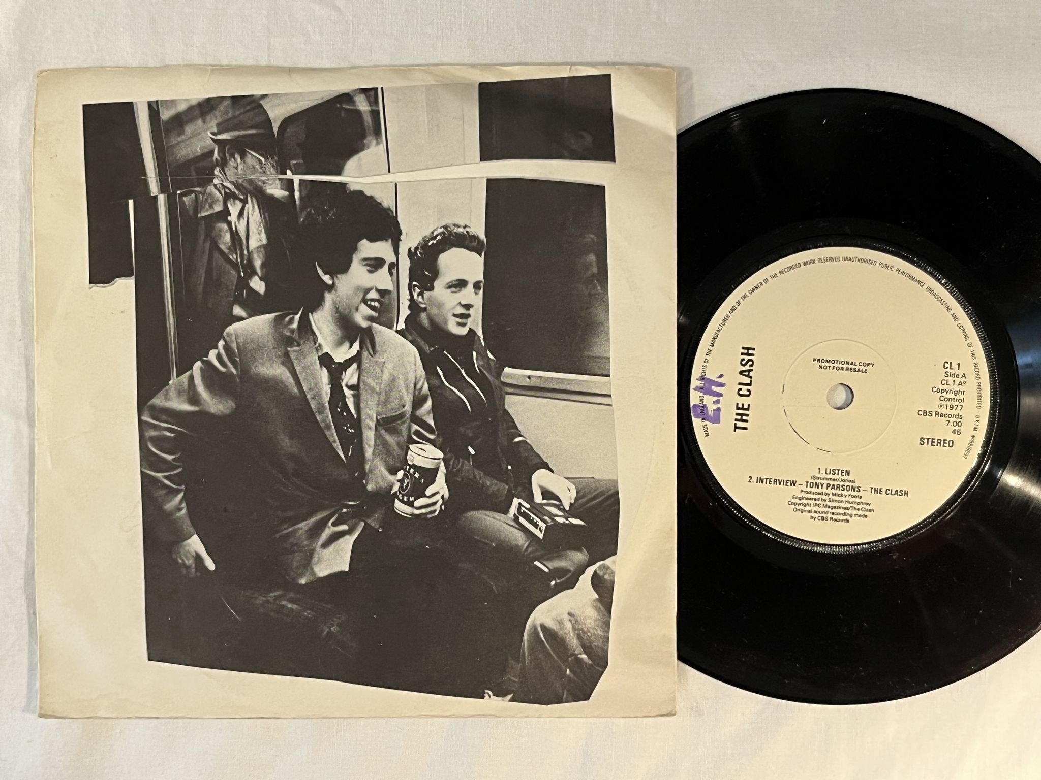 Omslagsbild för skivan THE CLASH Capital Radio E.P. 7" promo -77 UK CBS CL1 ** VERY RARE **
