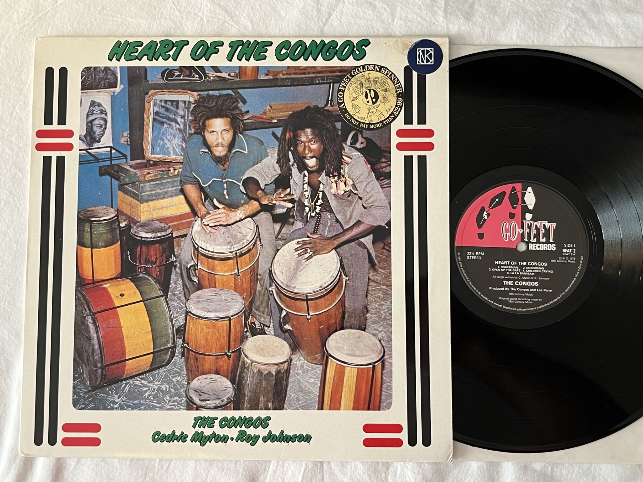 Omslagsbild för skivan THE CONGOS heart of the congos LP -8? UK GO FEET BEAT 2 *** CLASSIC ***