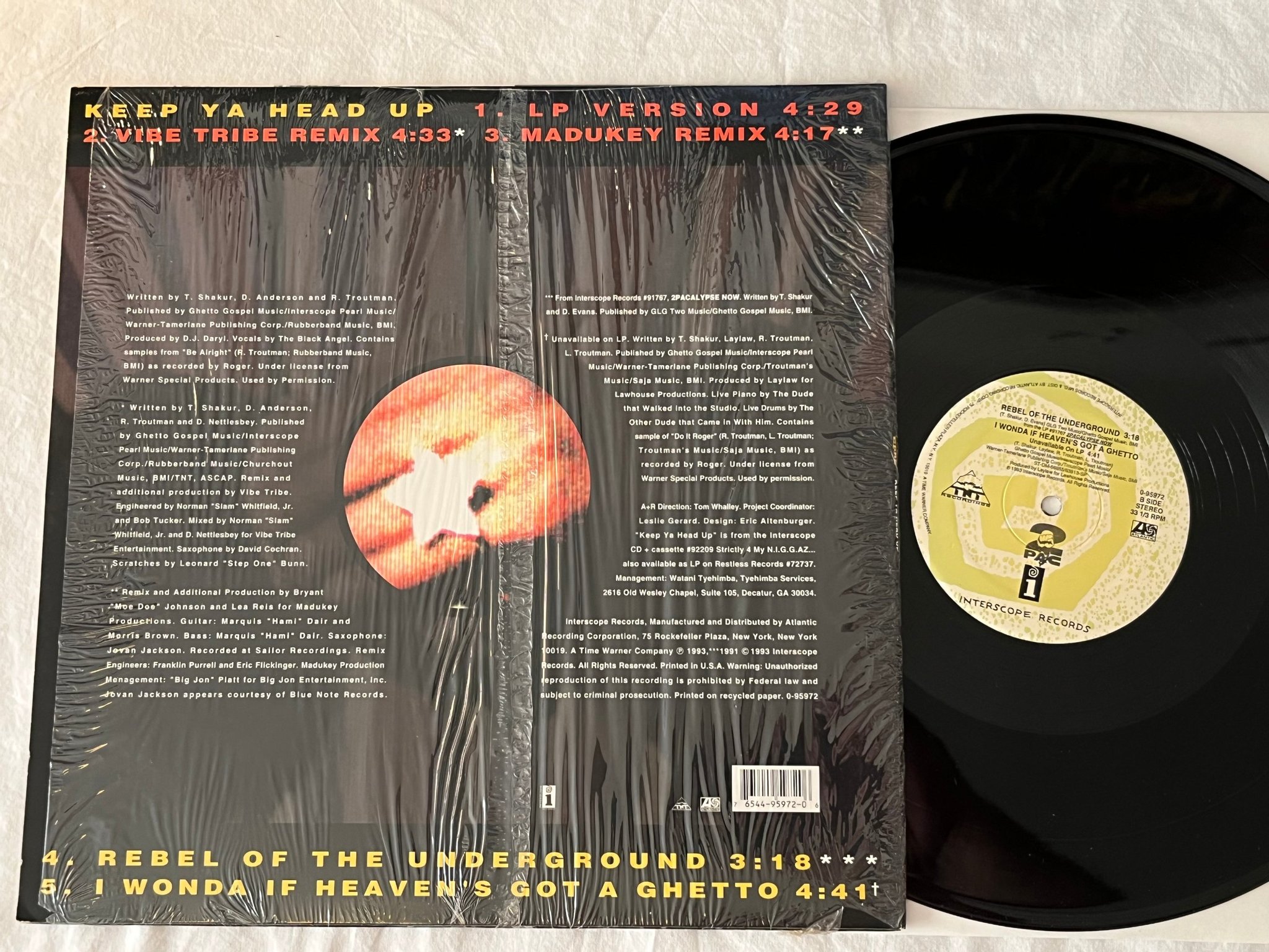 Omslagsbild för skivan 2-PAC I get around 12" -93 US interscope 0-96036