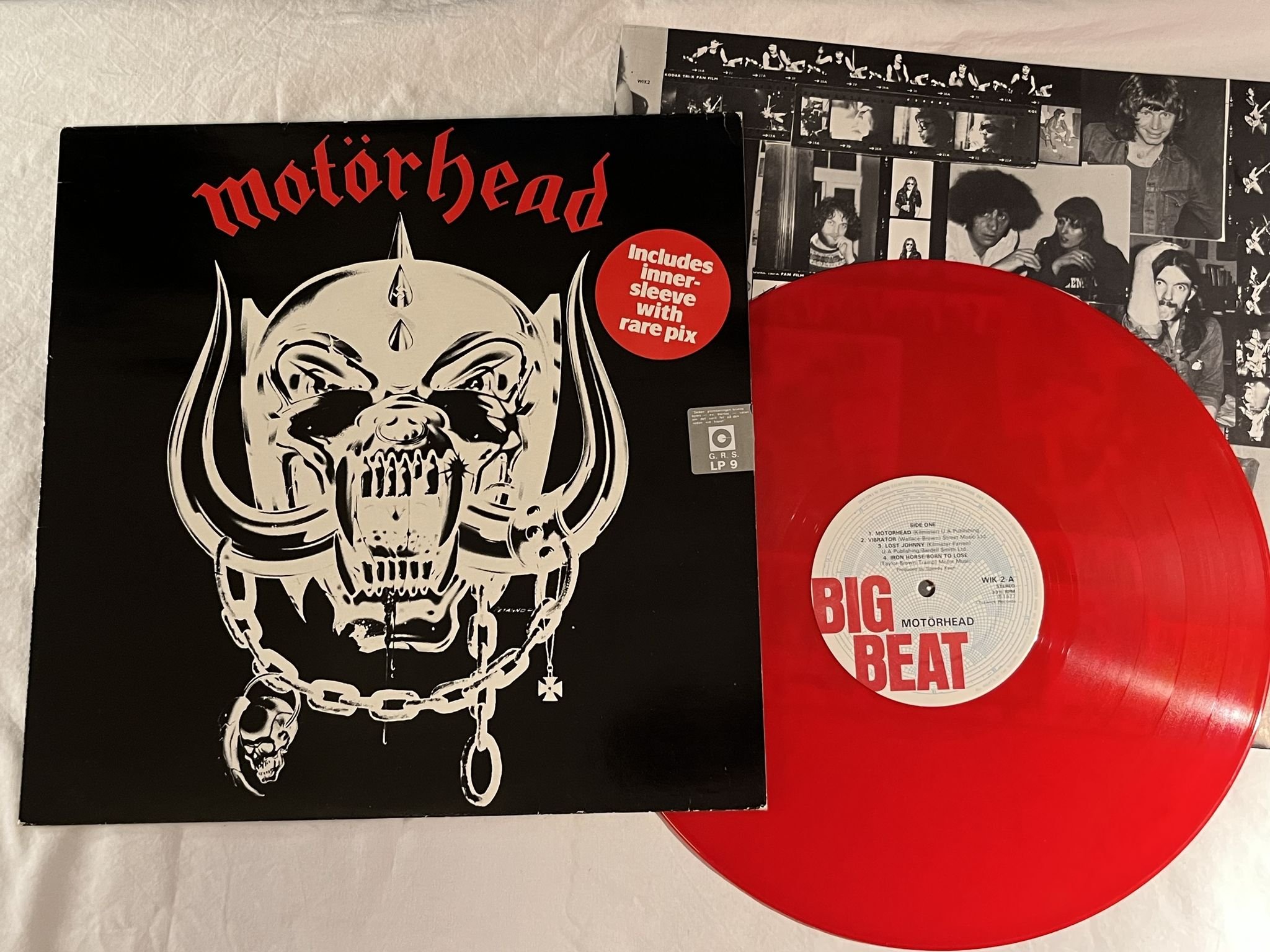 Omslagsbild för skivan MOTÖRHEAD s/t LP -77/81 UK BIG BEAT WIK 2 *** RED VINYL ***