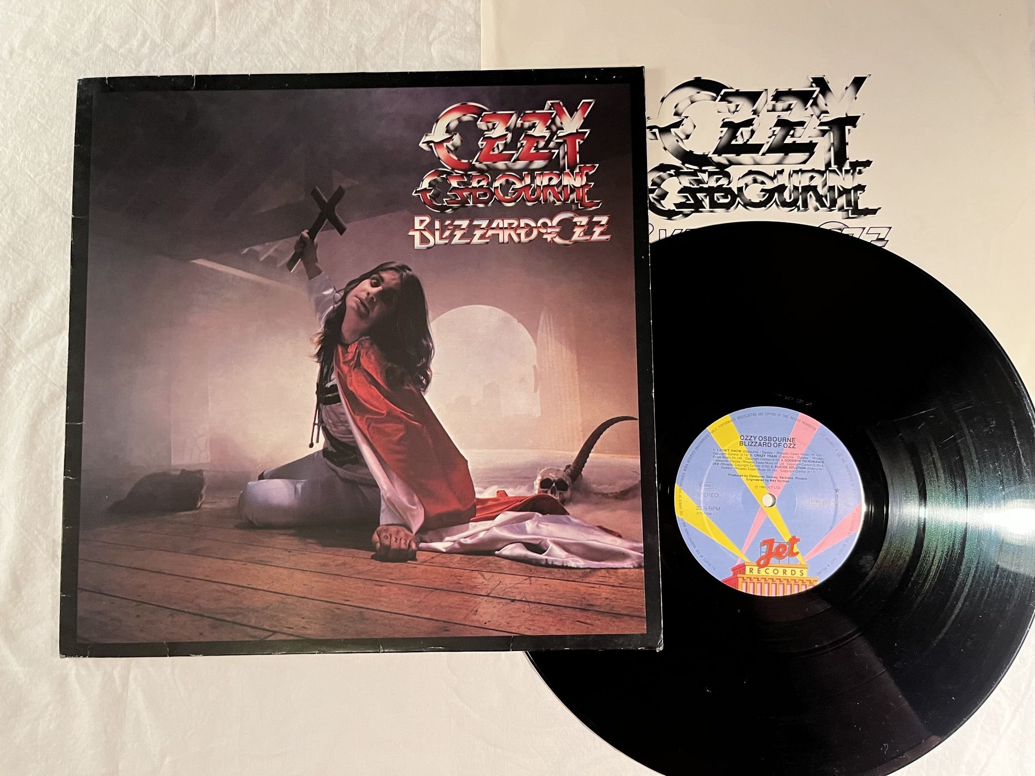 Omslagsbild för skivan OZZY OSBOURNE blizzard of ozz LP -80 Hol JETLP 234