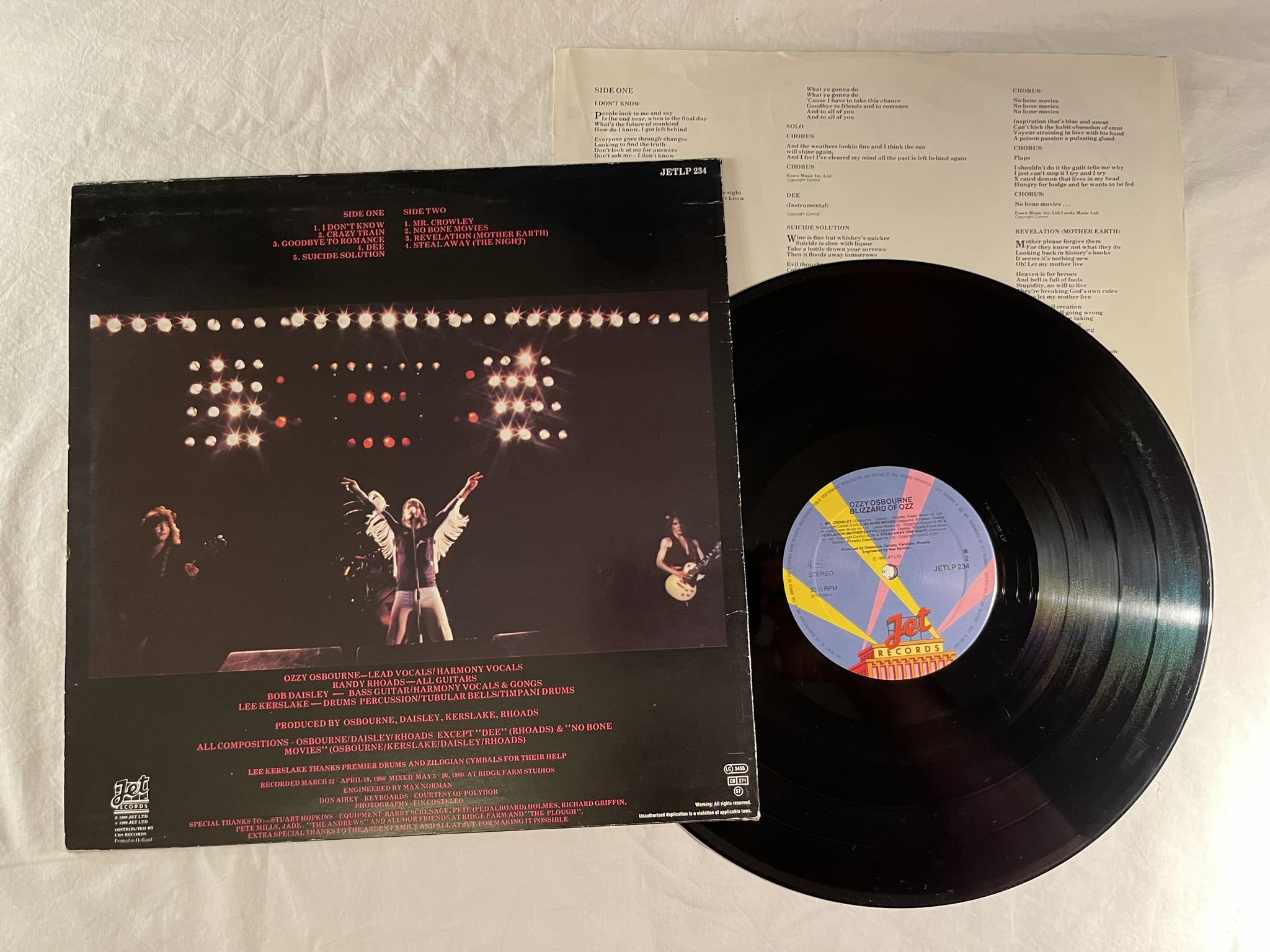 Omslagsbild för skivan OZZY OSBOURNE blizzard of ozz LP -80 Hol JETLP 234