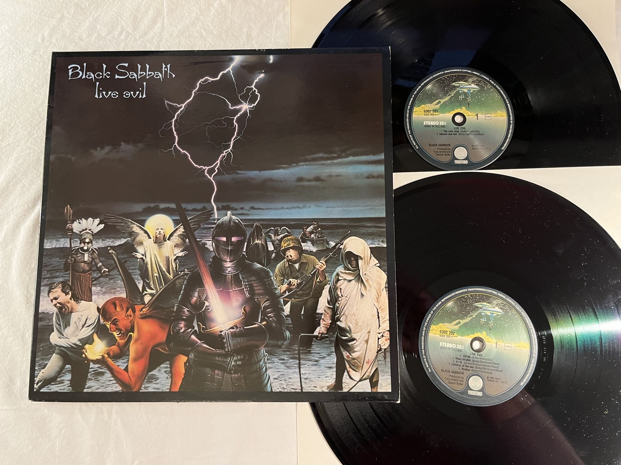 Omslagsbild för skivan BLACK SABBATH live evil 2xLP -83 Hol VERTIGO 6302202