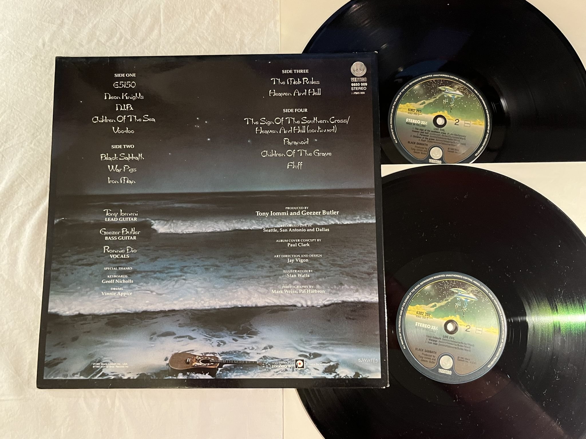Omslagsbild för skivan BLACK SABBATH live evil 2xLP -83 Hol VERTIGO 6302202