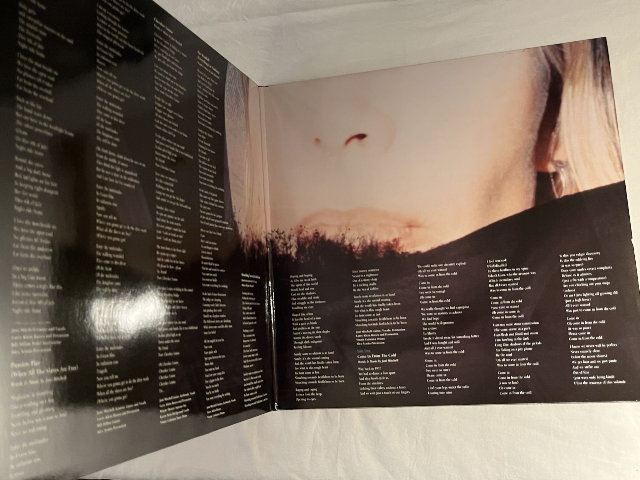 Omslagsbild för skivan JONI MITCHELL night ride home LP -91 GEFFEN 924302-1