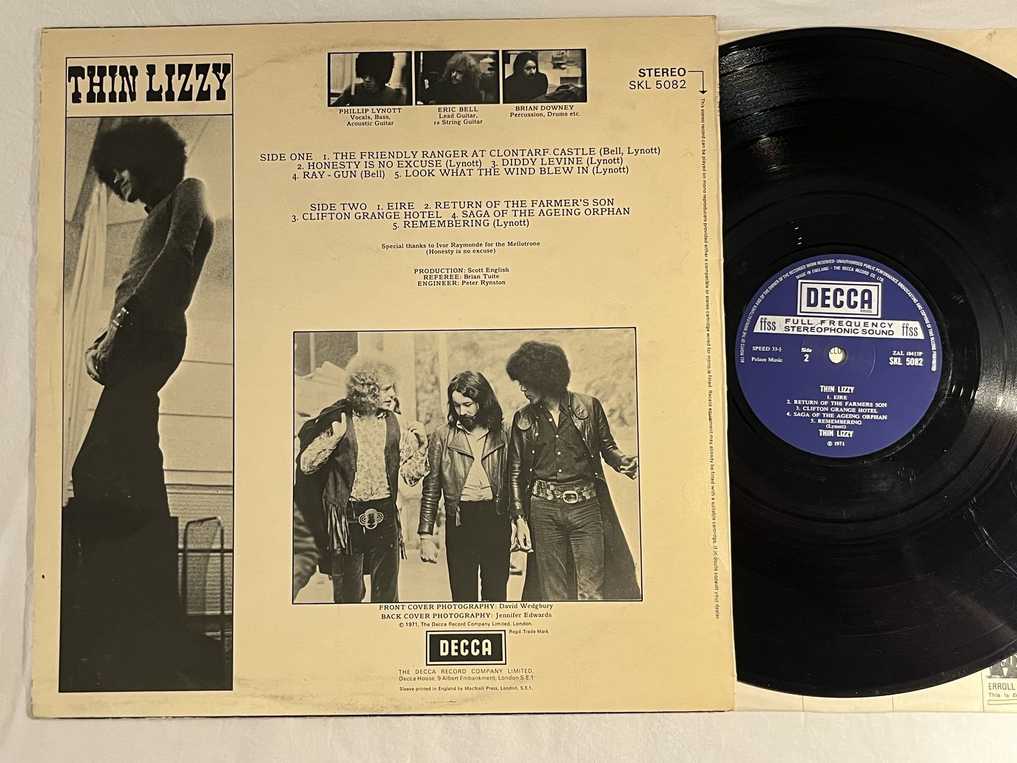 Omslagsbild för skivan THIN LIZZY s/t LP -71 UK DECCA SKL 5082
