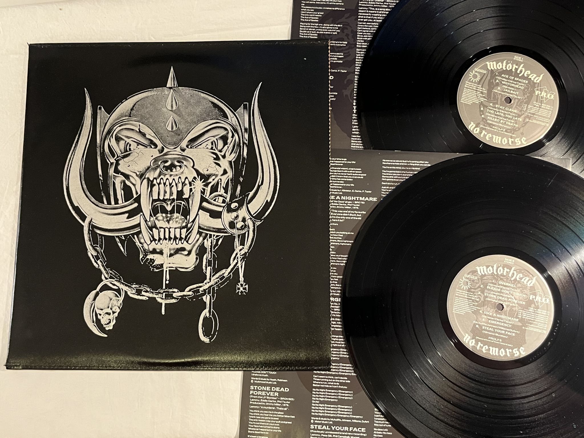 Omslagsbild för skivan MOTÖRHEAD no remorse 2xLP -84 UK BRONZE PROLP 5 *** Leather Sleeve ***