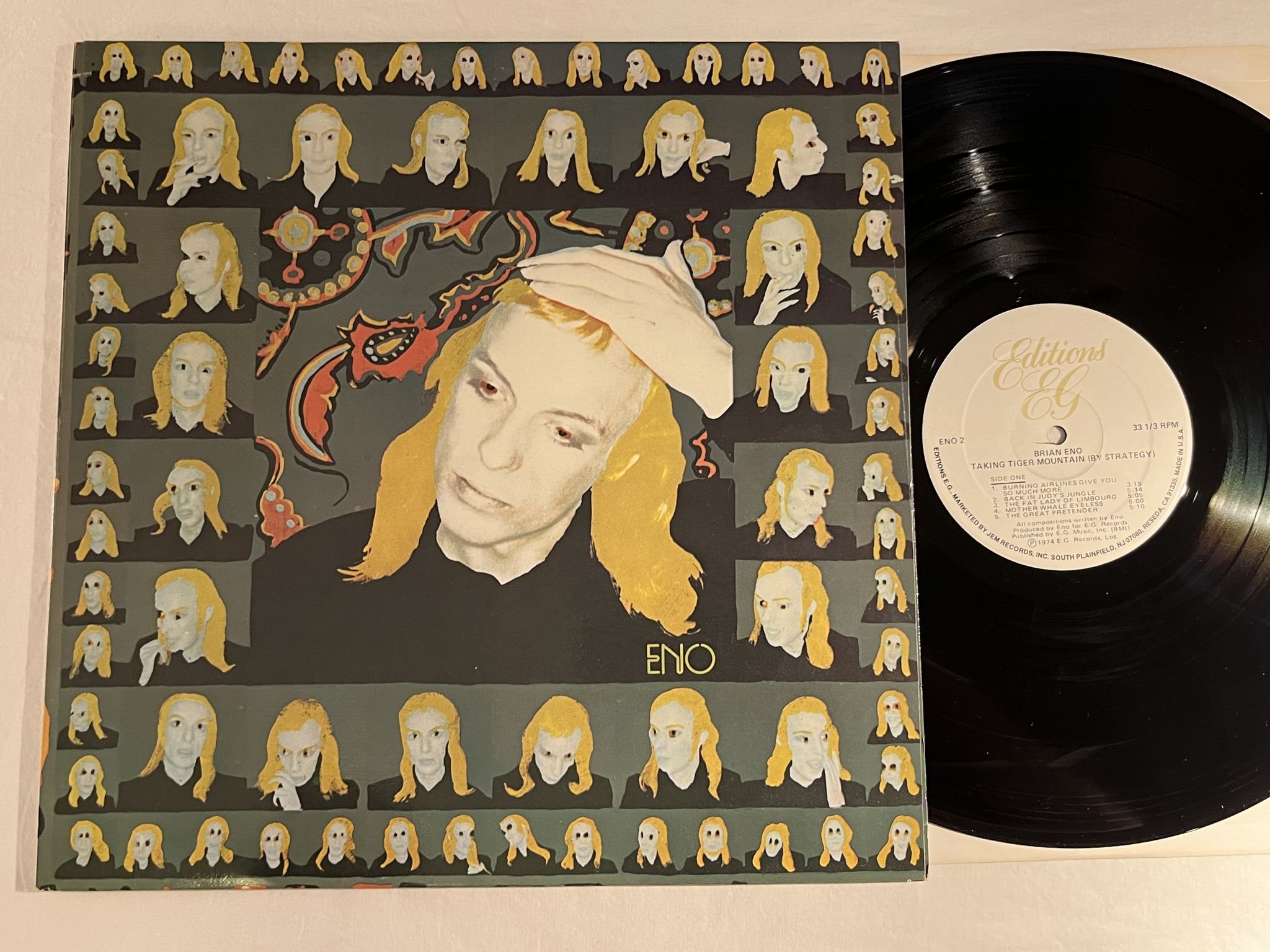 Omslagsbild för skivan BRIAN ENO taking tiger mountain LP US EDITIONS EG ENO-1