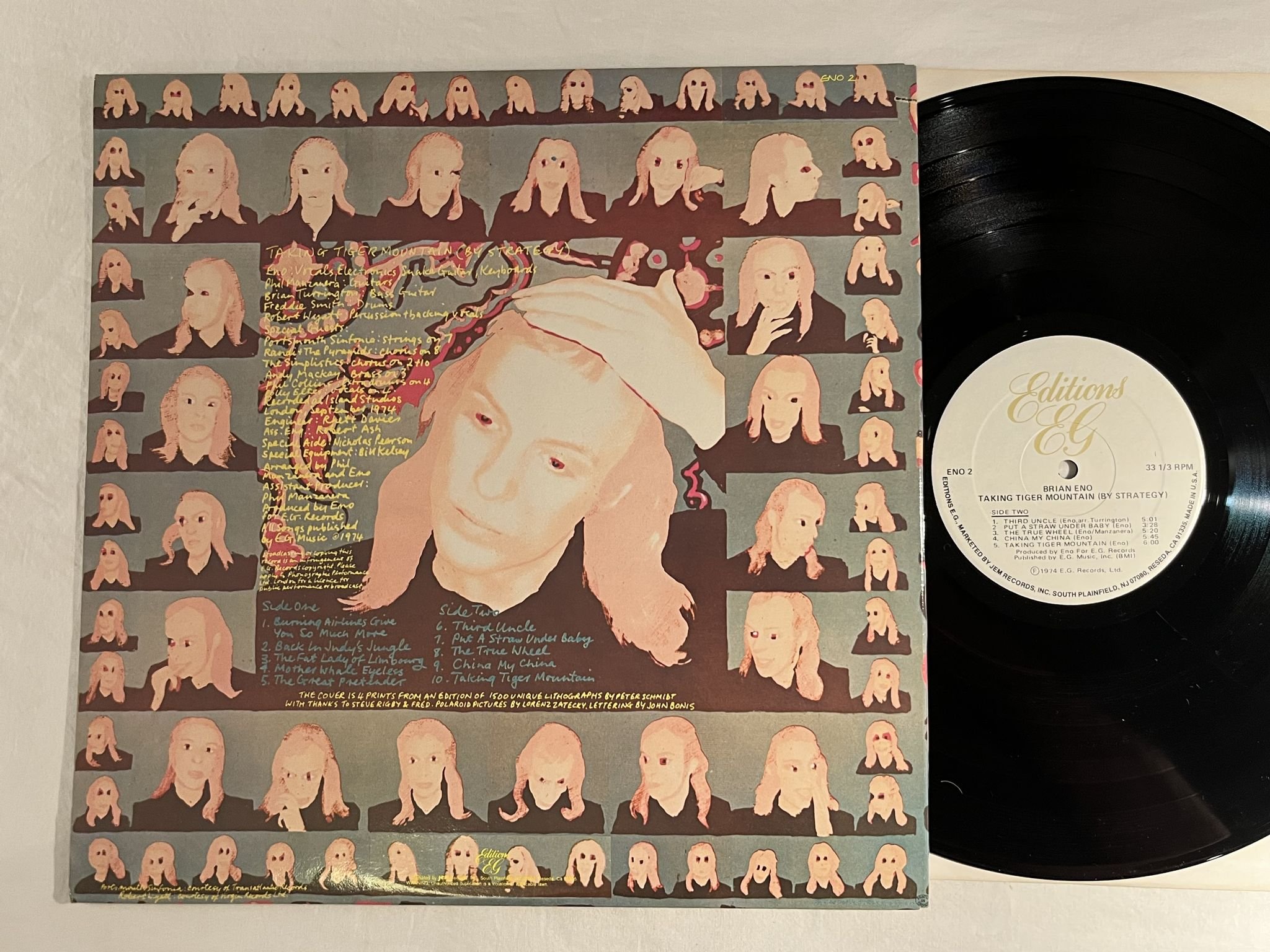 Omslagsbild för skivan BRIAN ENO taking tiger mountain LP US EDITIONS EG ENO-1