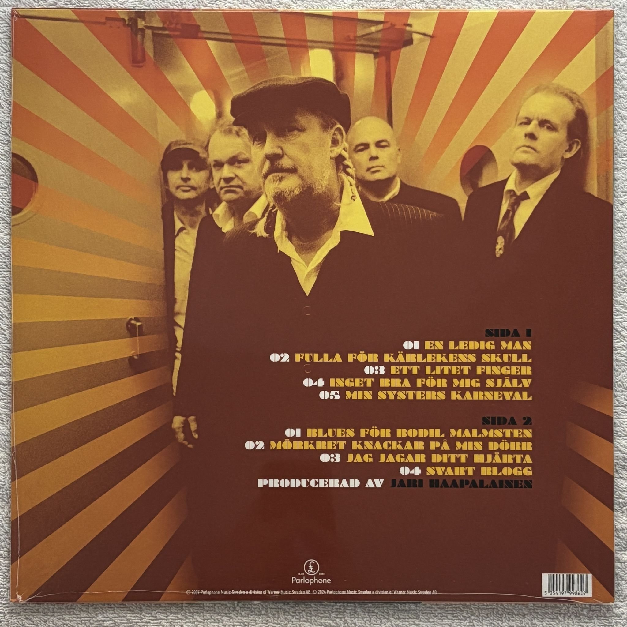 Omslagsbild för skivan ELDKVARN Svart blogg LP- 2024 Parlophone 5054197998607