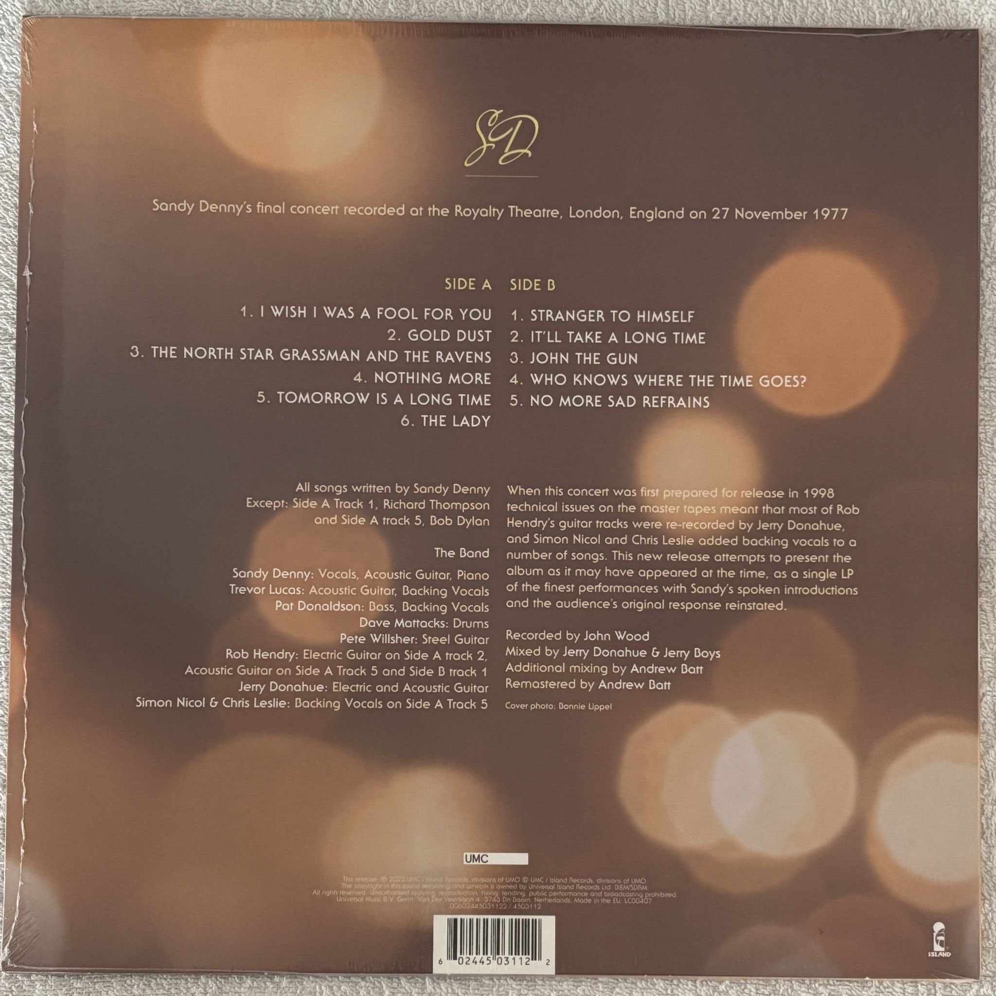 Omslagsbild för skivan SANDY DENNY gold dust - live at the royalty LP UMC 4503112